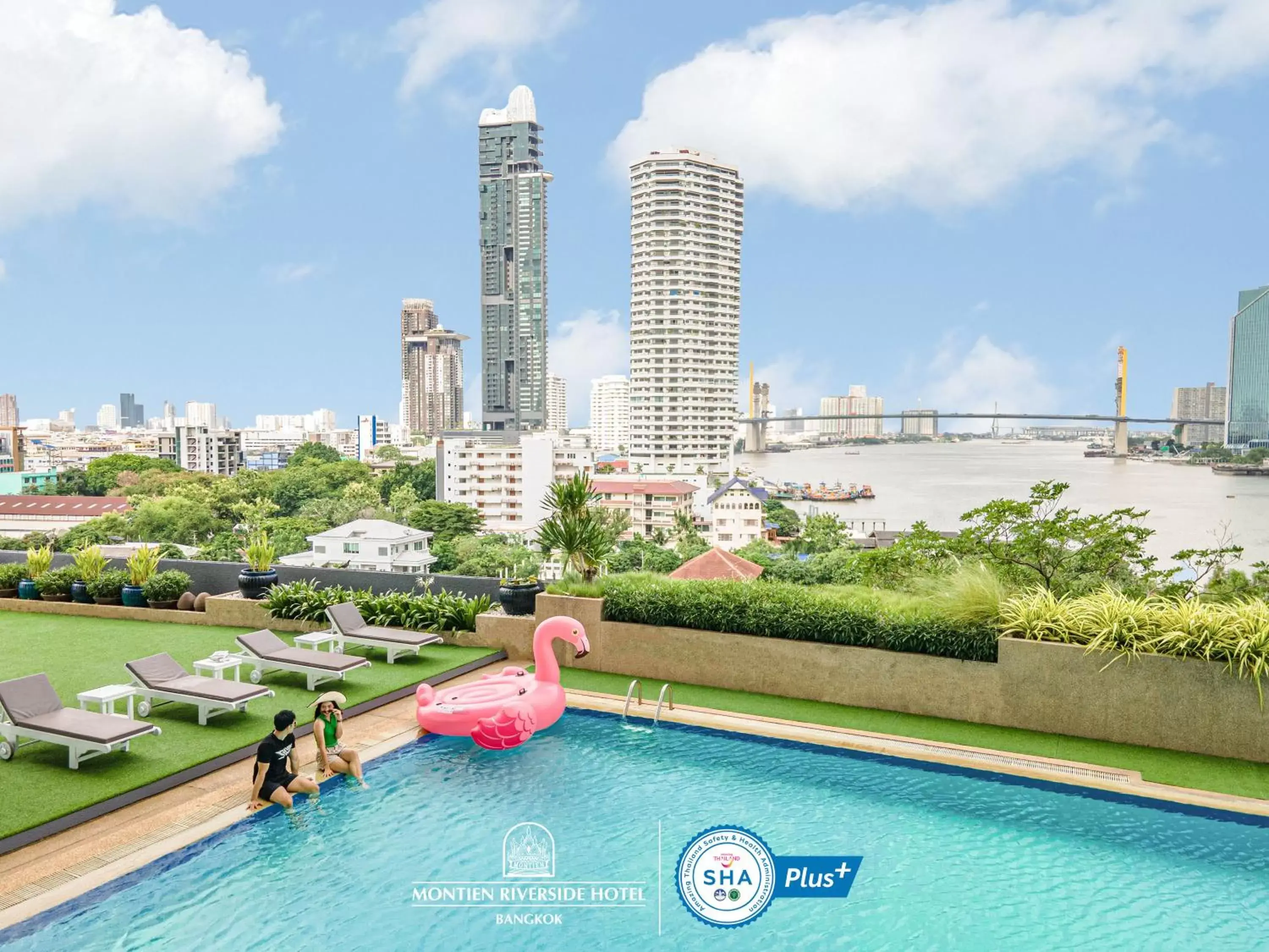 Pool view, Swimming Pool in Montien Riverside Hotel Bangkok