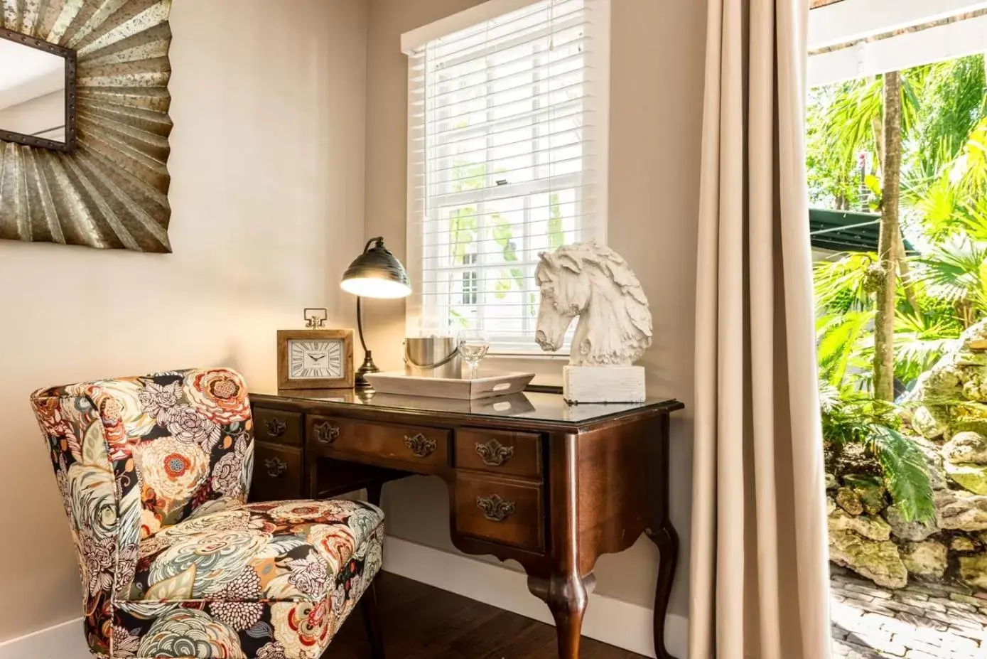 Seating Area in Old Town Manor