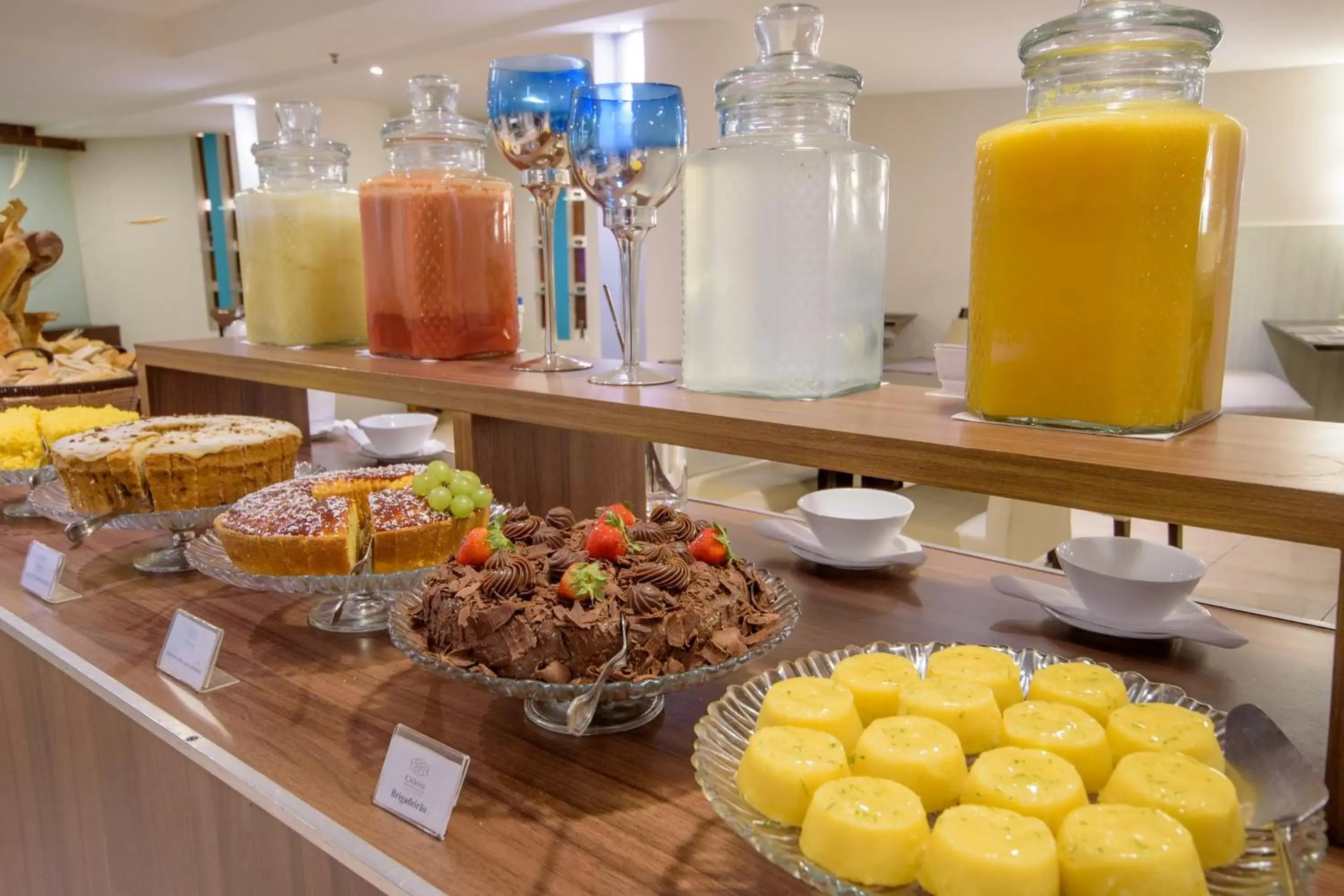 Restaurant/places to eat in Oasis Imperial & Fortaleza Restaurant/places to eat in Oasis Imperial & Fortaleza