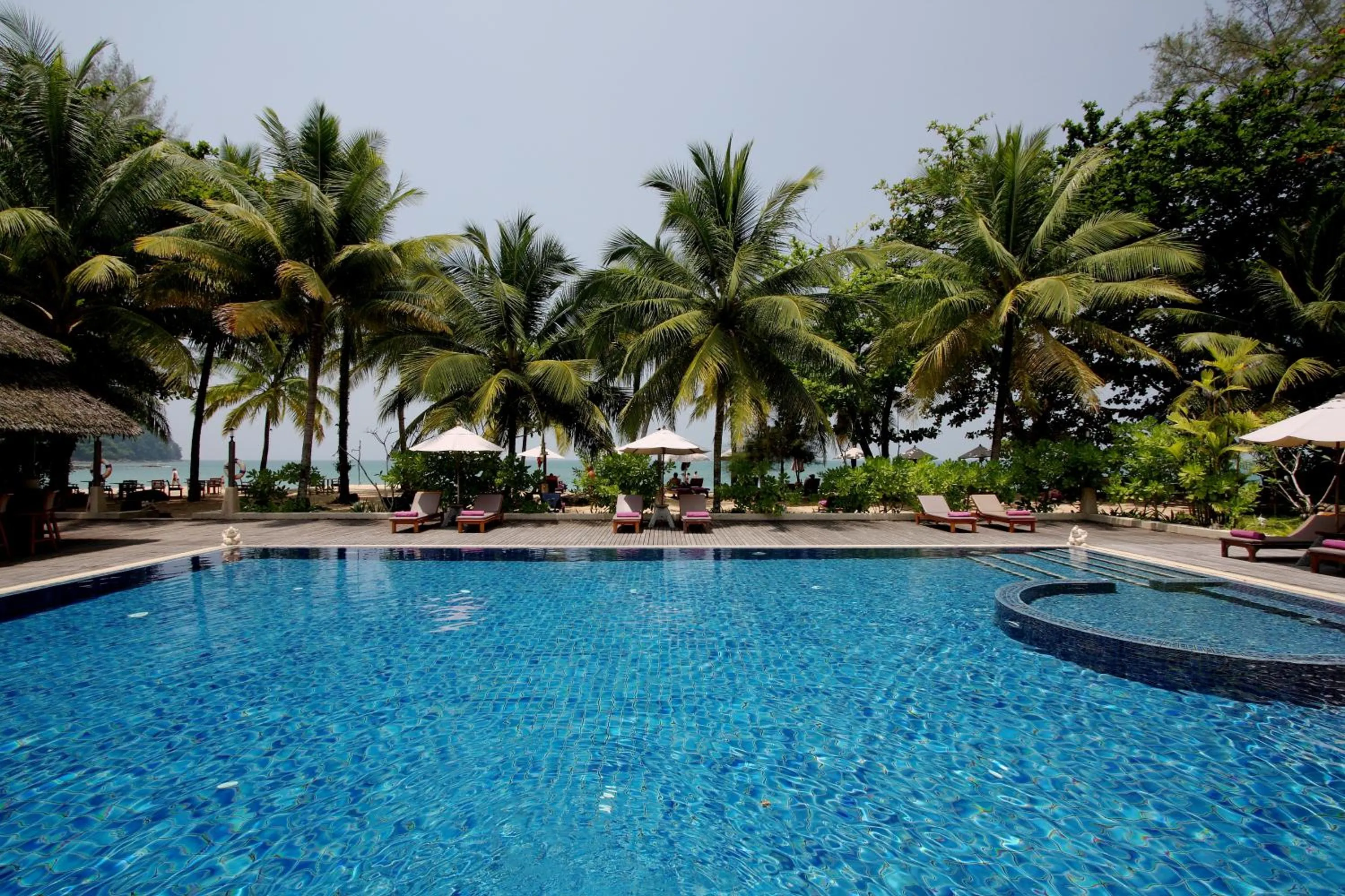 Swimming pool in Khaolak Paradise Resort