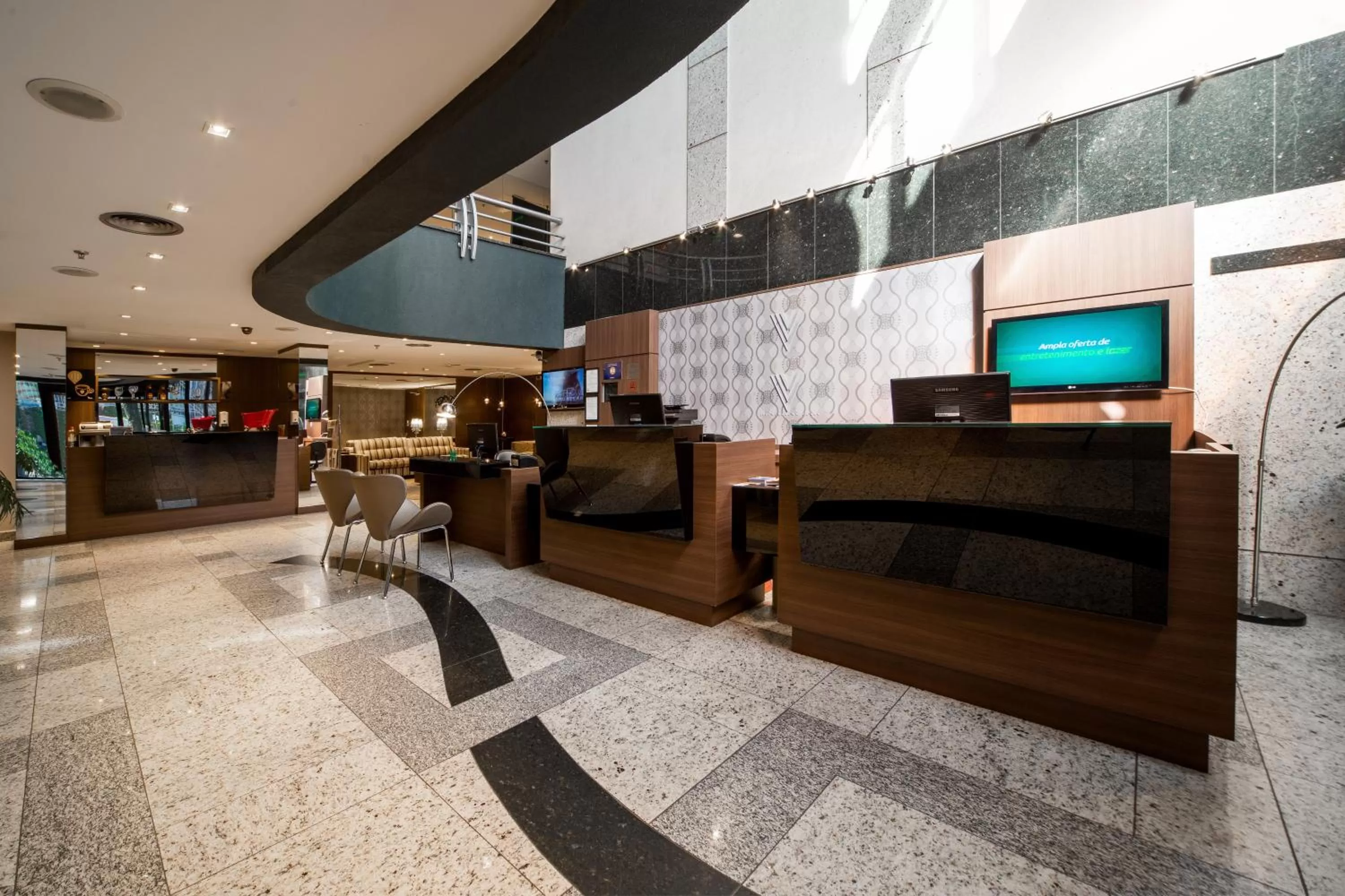 Lobby or reception in Manhattan Porto Alegre by Mercure - 5 minutos do Hospital Moinhos de Vento