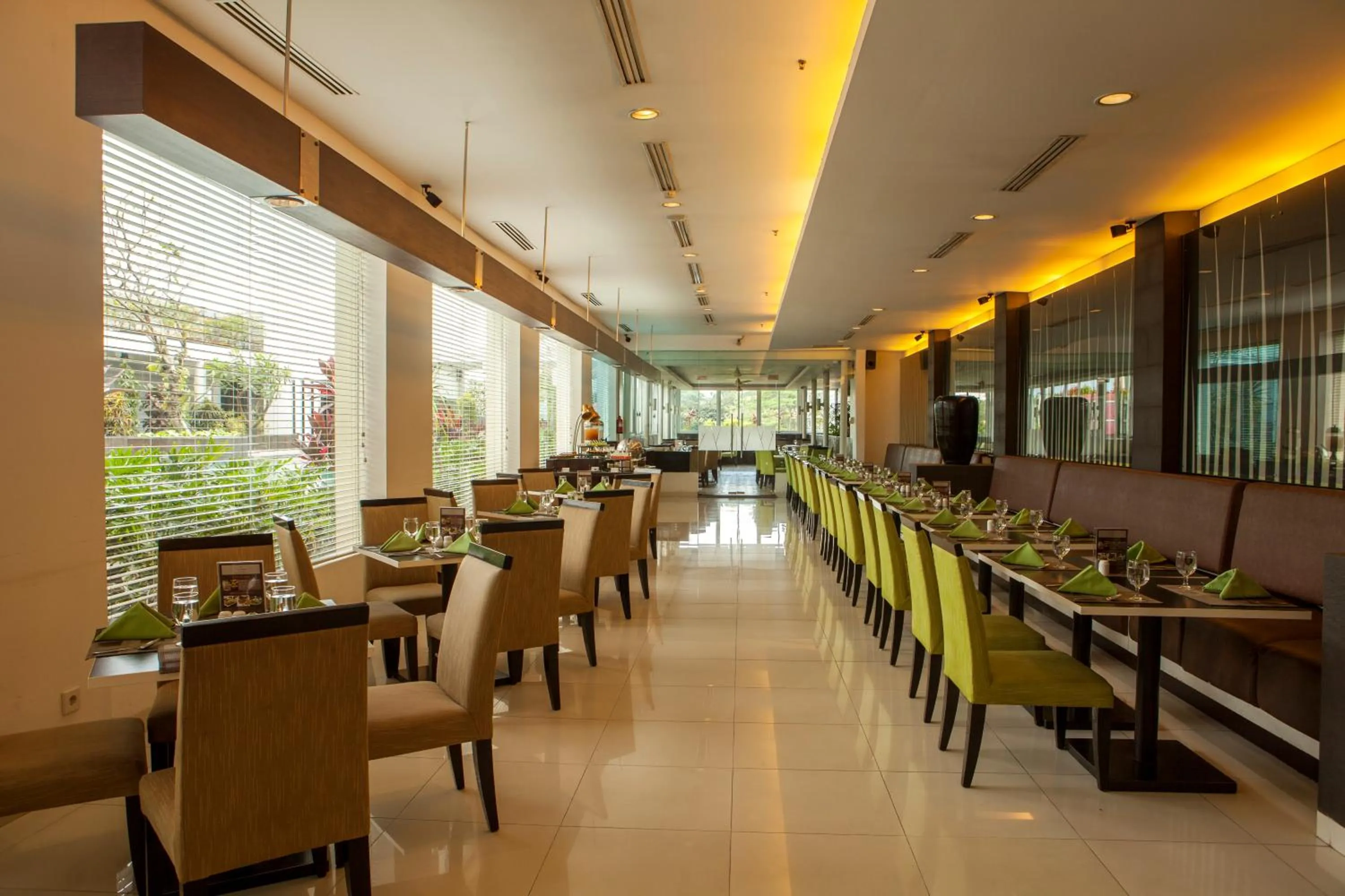 Restaurant/places to eat in Hotel Santika Bogor