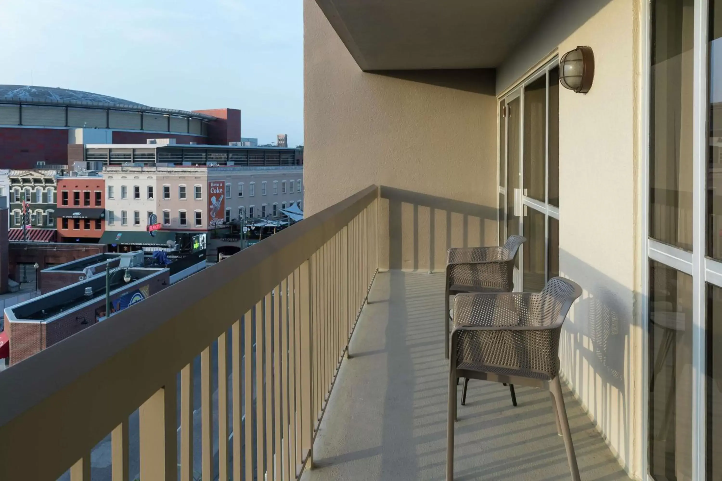 View (from property/room), Balcony/Terrace in Hampton Inn & Suites Memphis-Beale Street