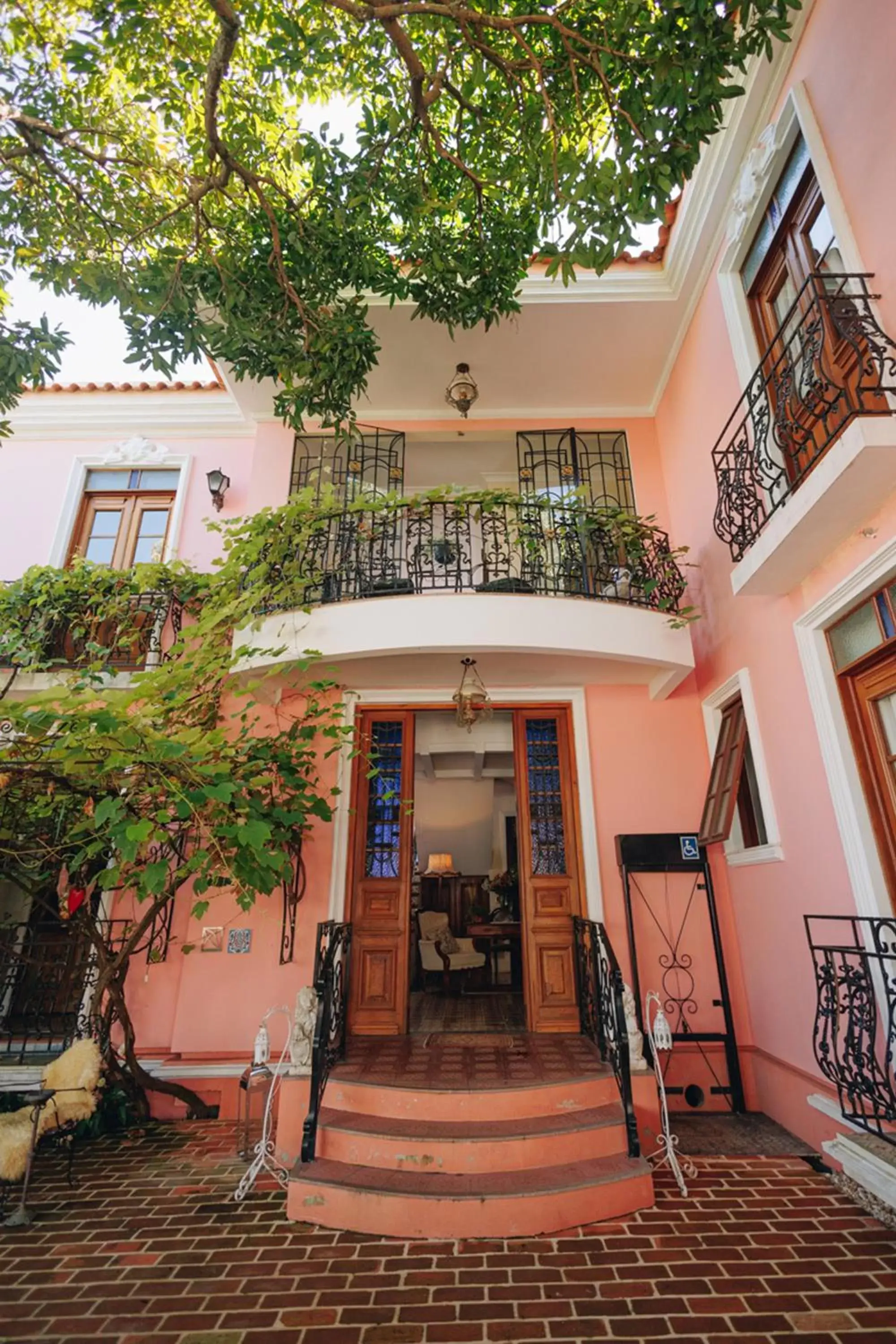 Property building in Hotel Boutique Quinta das Videiras Property building in Hotel Boutique Quinta das Videiras