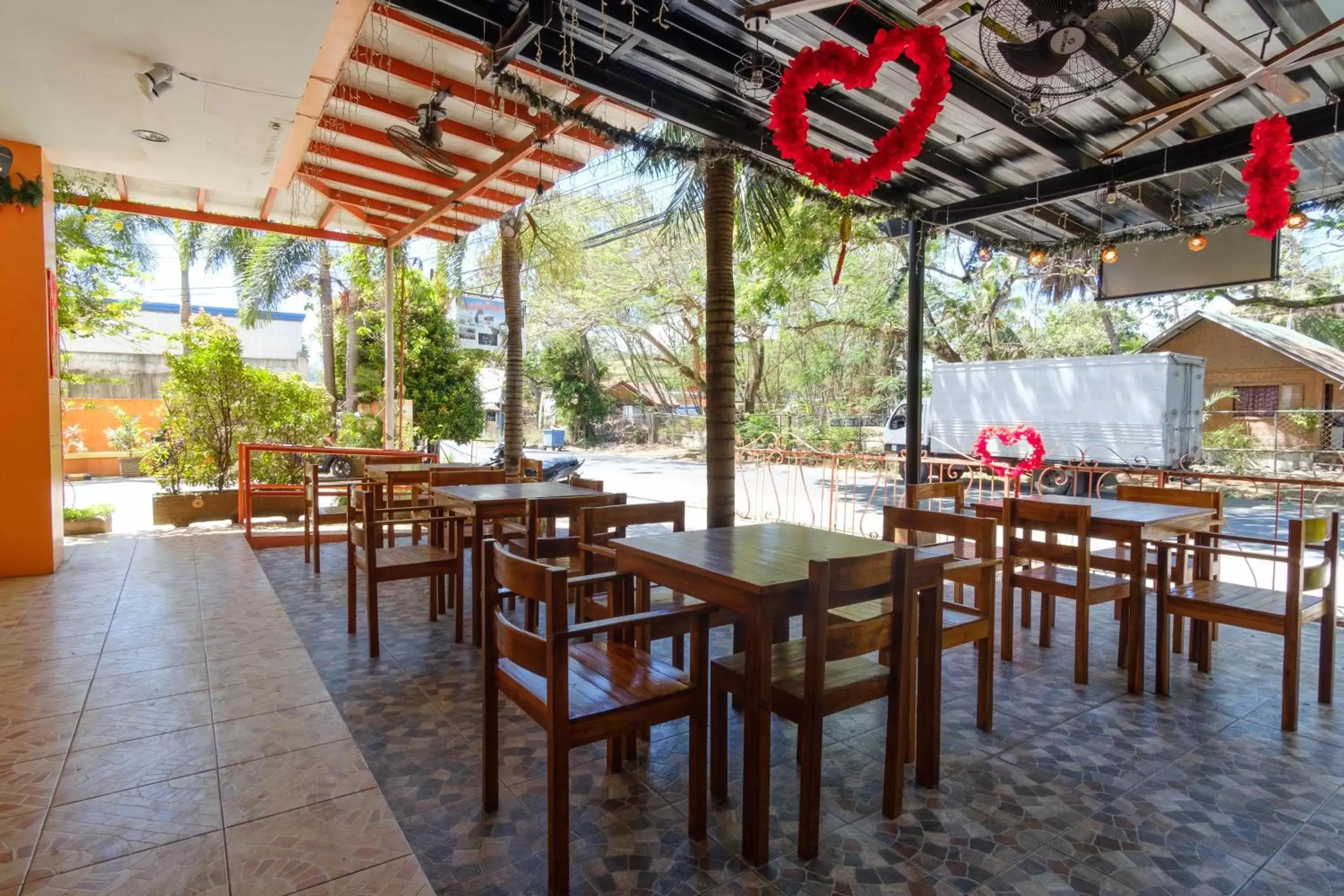 Restaurant/places to eat in RedDoorz Plus @ Manalo Extension Palawan Restaurant/places to eat in RedDoorz Plus @ Manalo Extension Palawan
