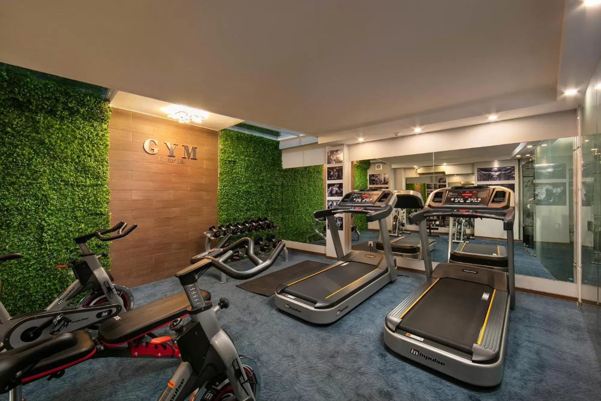 Fitness centre/facilities in Shining Central Hotel & Spa Fitness centre/facilities in Shining Central Hotel & Spa
