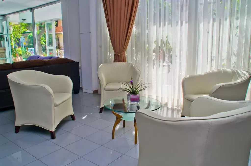 Lobby or reception, Seating Area in Hotel Koala