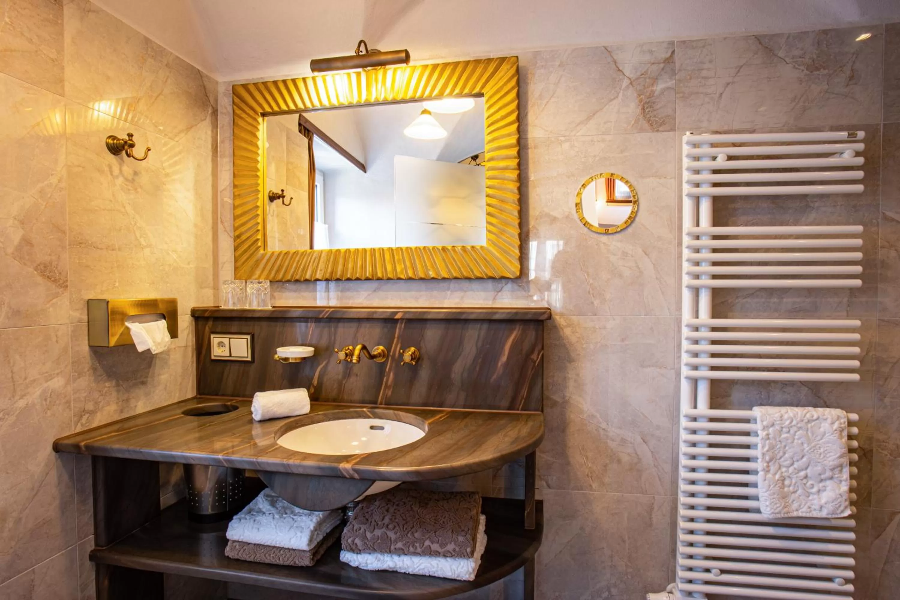 Bathroom in Gasthof Lend-Platzl