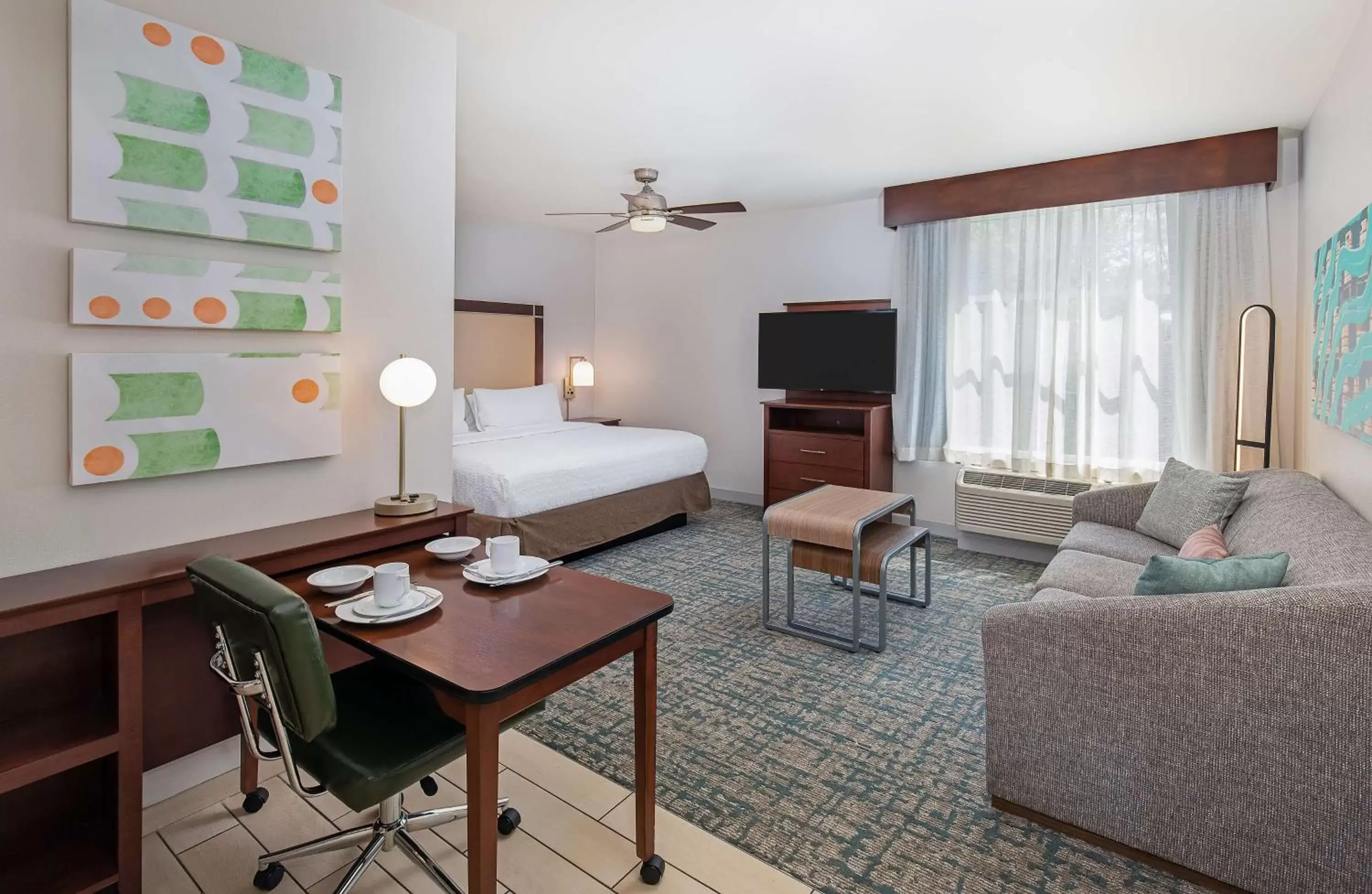 Bedroom, Seating Area in Homewood Suites Atlanta/Perimeter Center