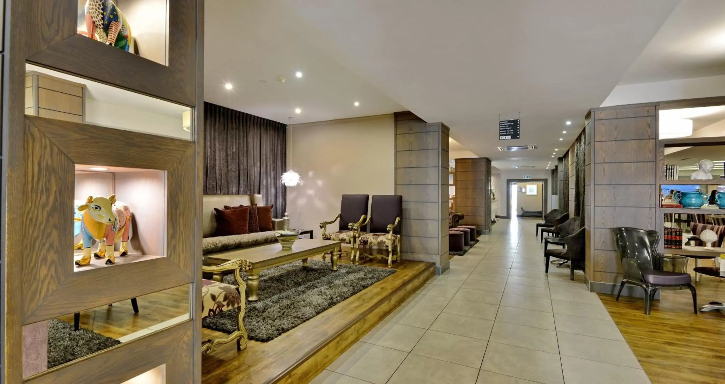 Lounge or bar in ANEW Hotel Hatfield Pretoria