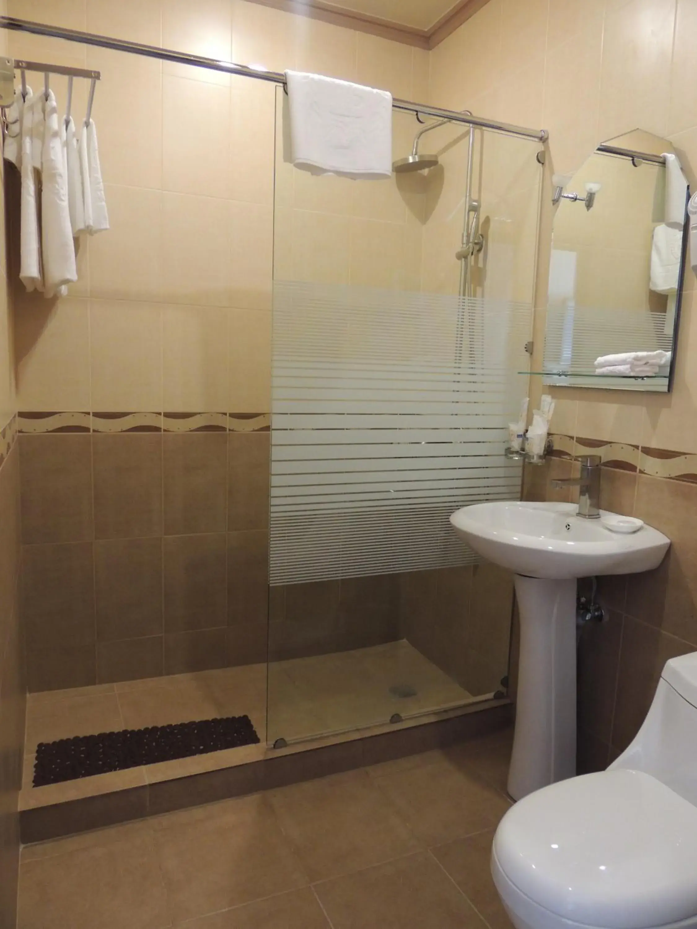 Bathroom in Imperial Palace Hotel