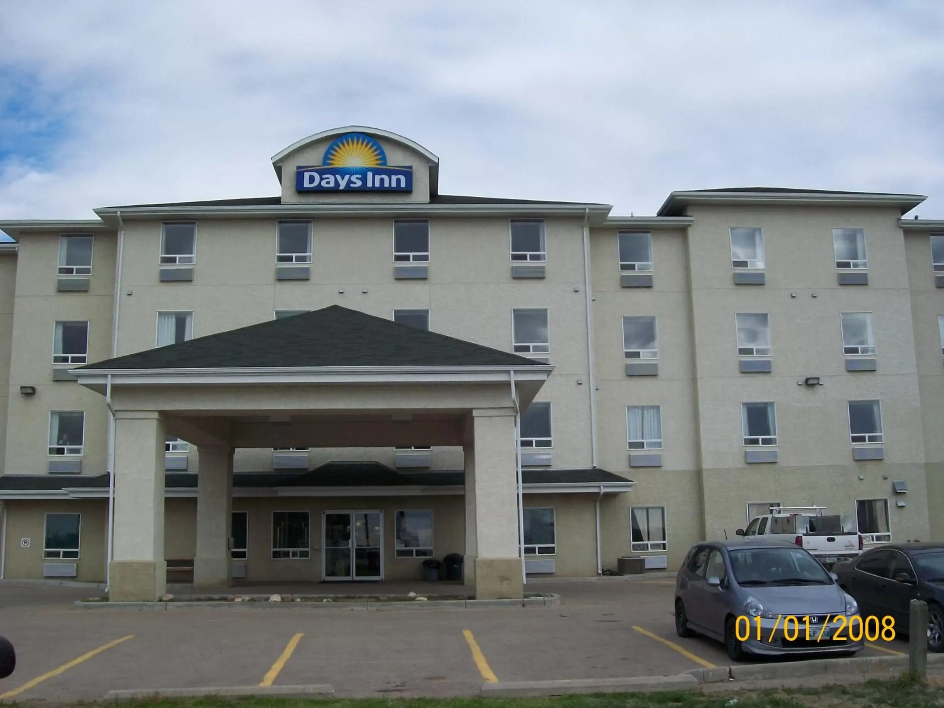 Facade/entrance, Property Building in Days Inn by Wyndham Moose Jaw