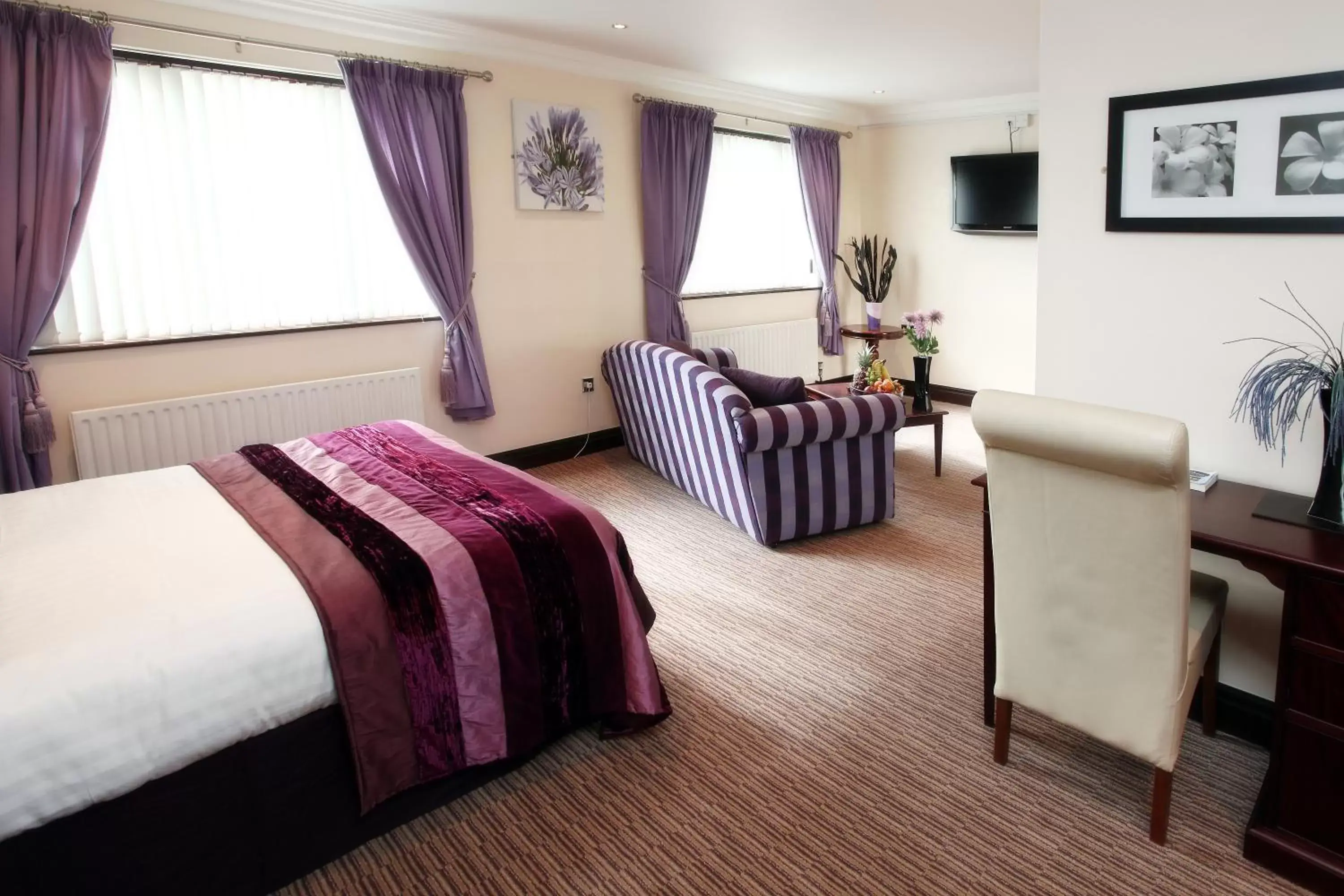 Bed in Best Western Bradford Guide Post Hotel