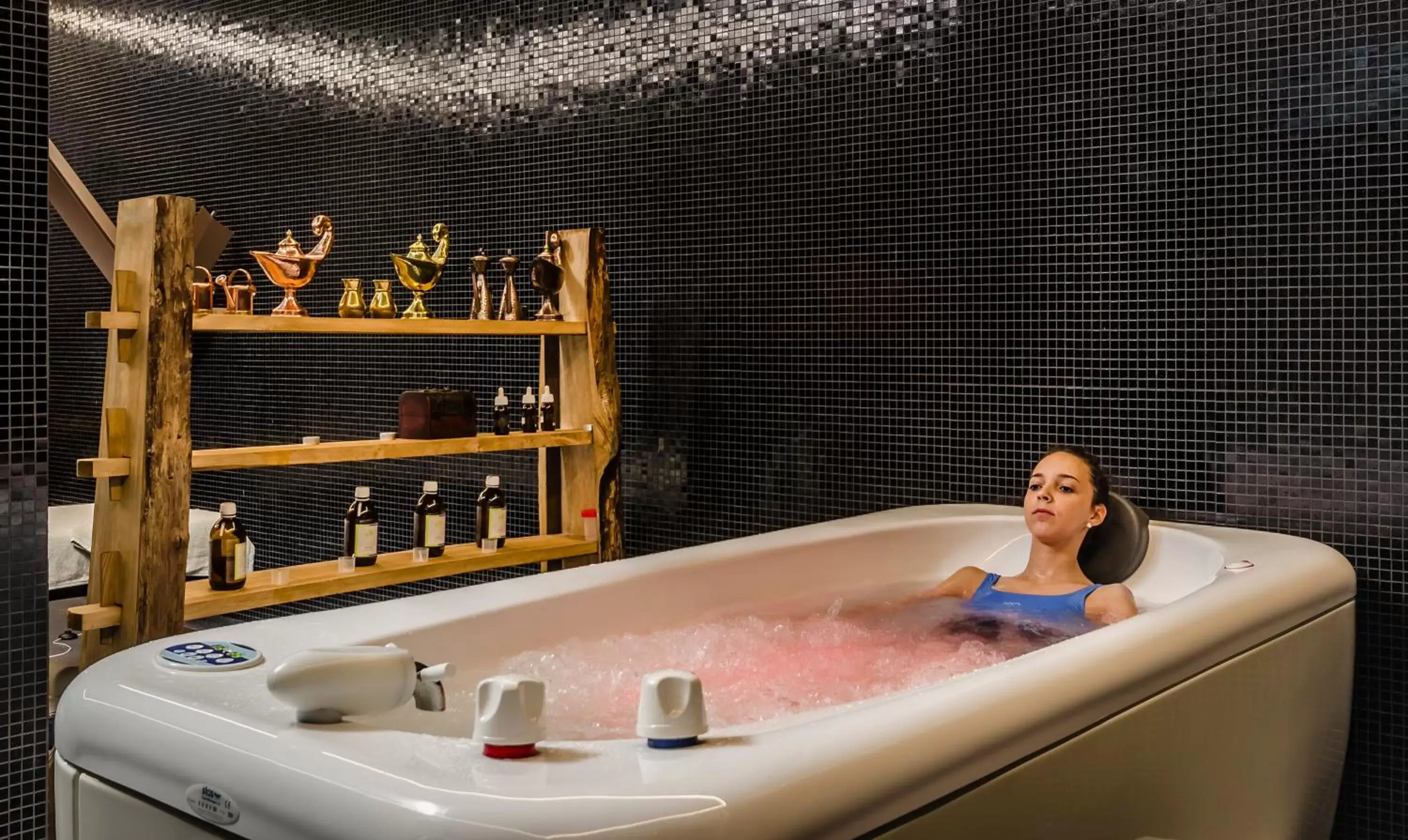 Hot Tub in Aqua Village, Health Resort