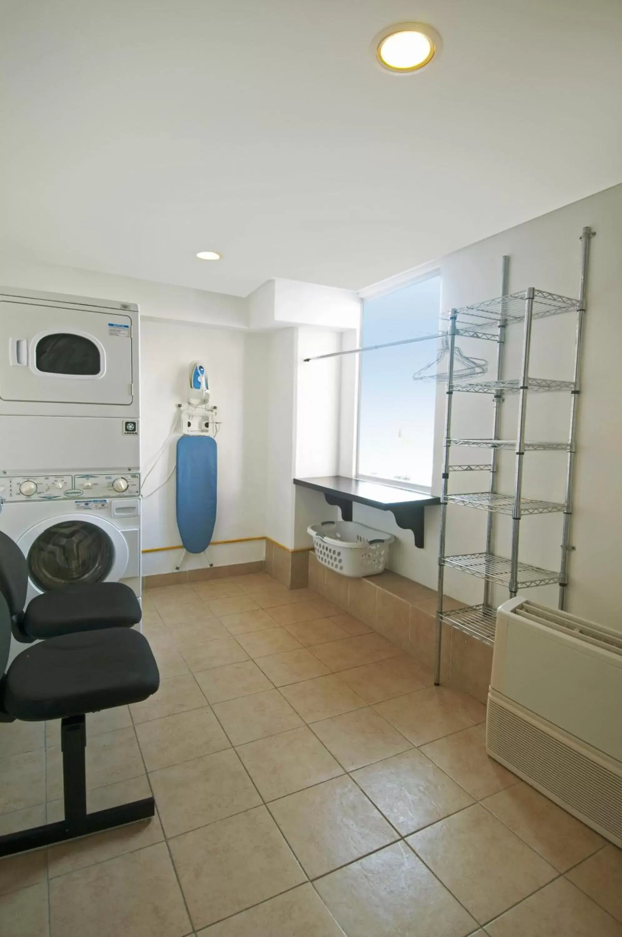 Photo of the whole room, Bathroom in One Acapulco Costera