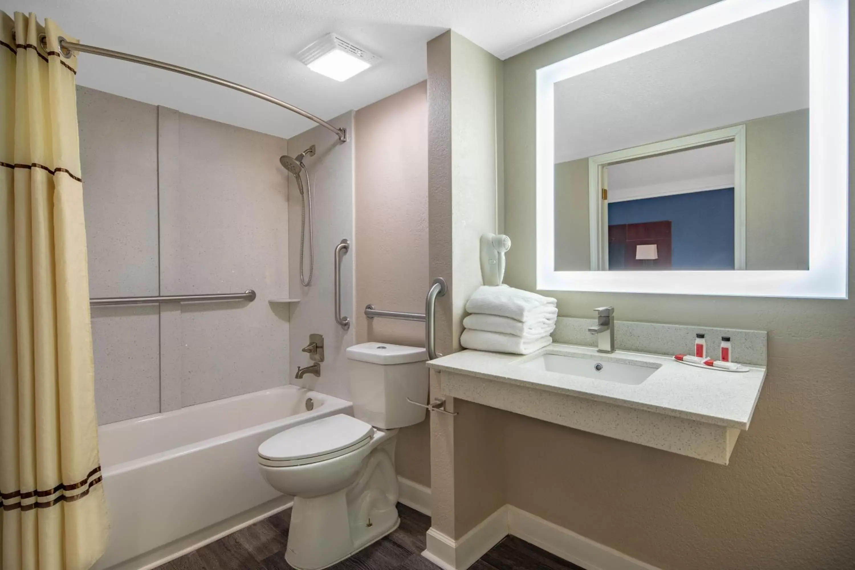 Toilet, Bathroom in Baymont by Wyndham Marietta/Atlanta North