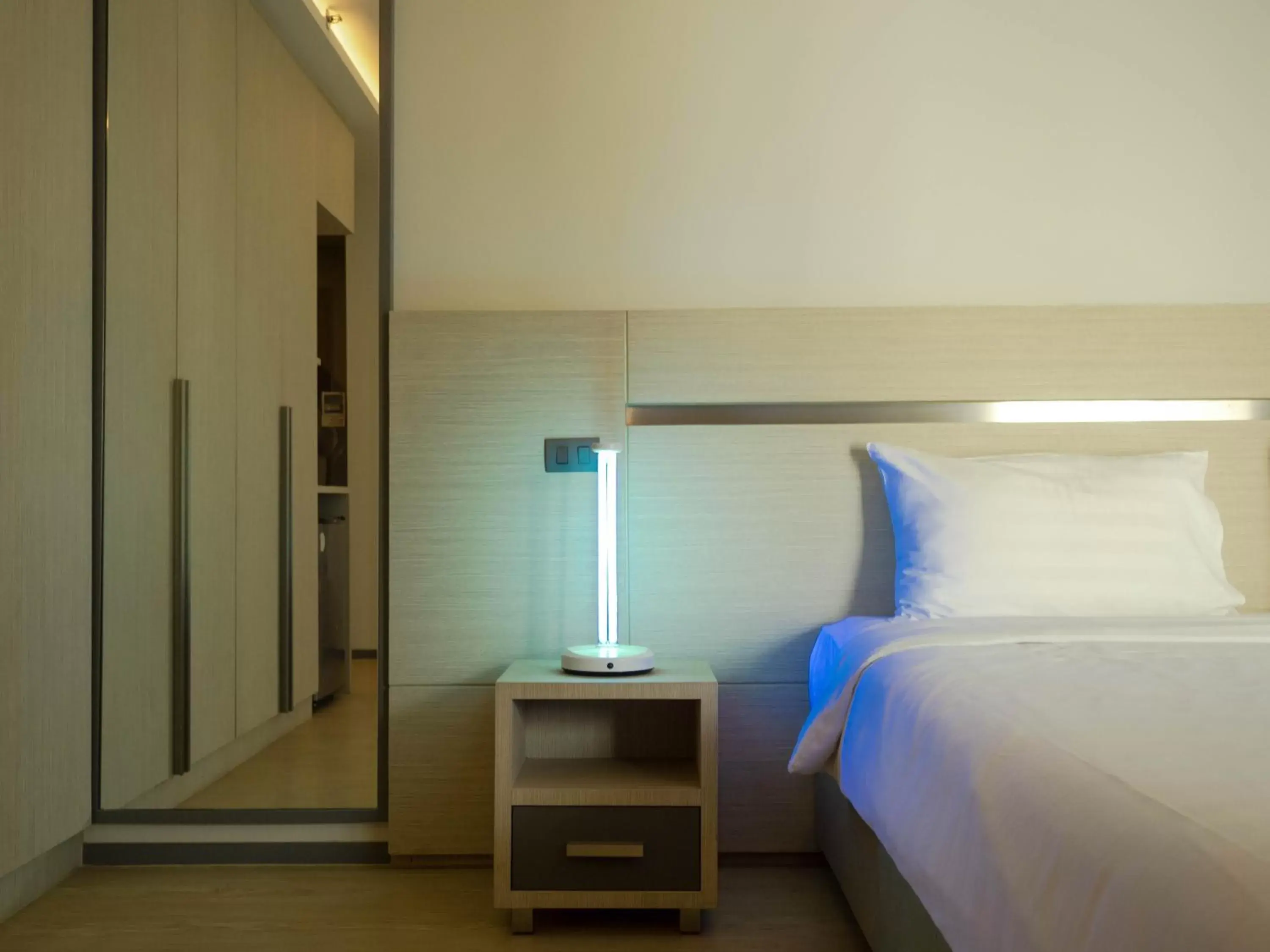 Bedroom, Bed in Samyan Serene Hotel