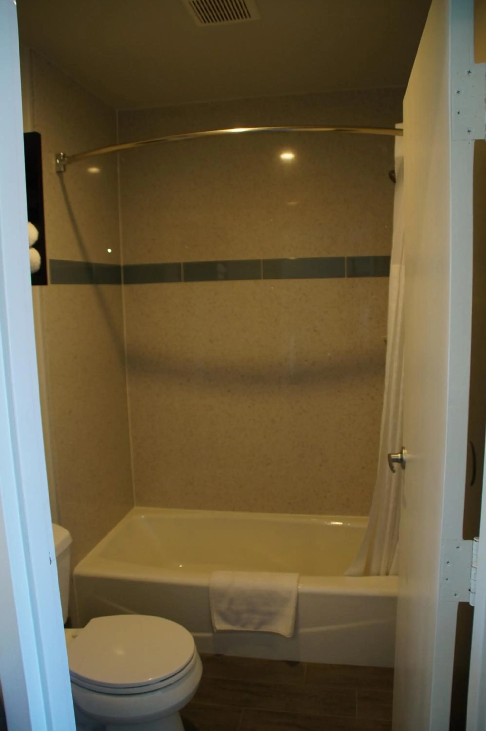 Bathroom in Beach Inn