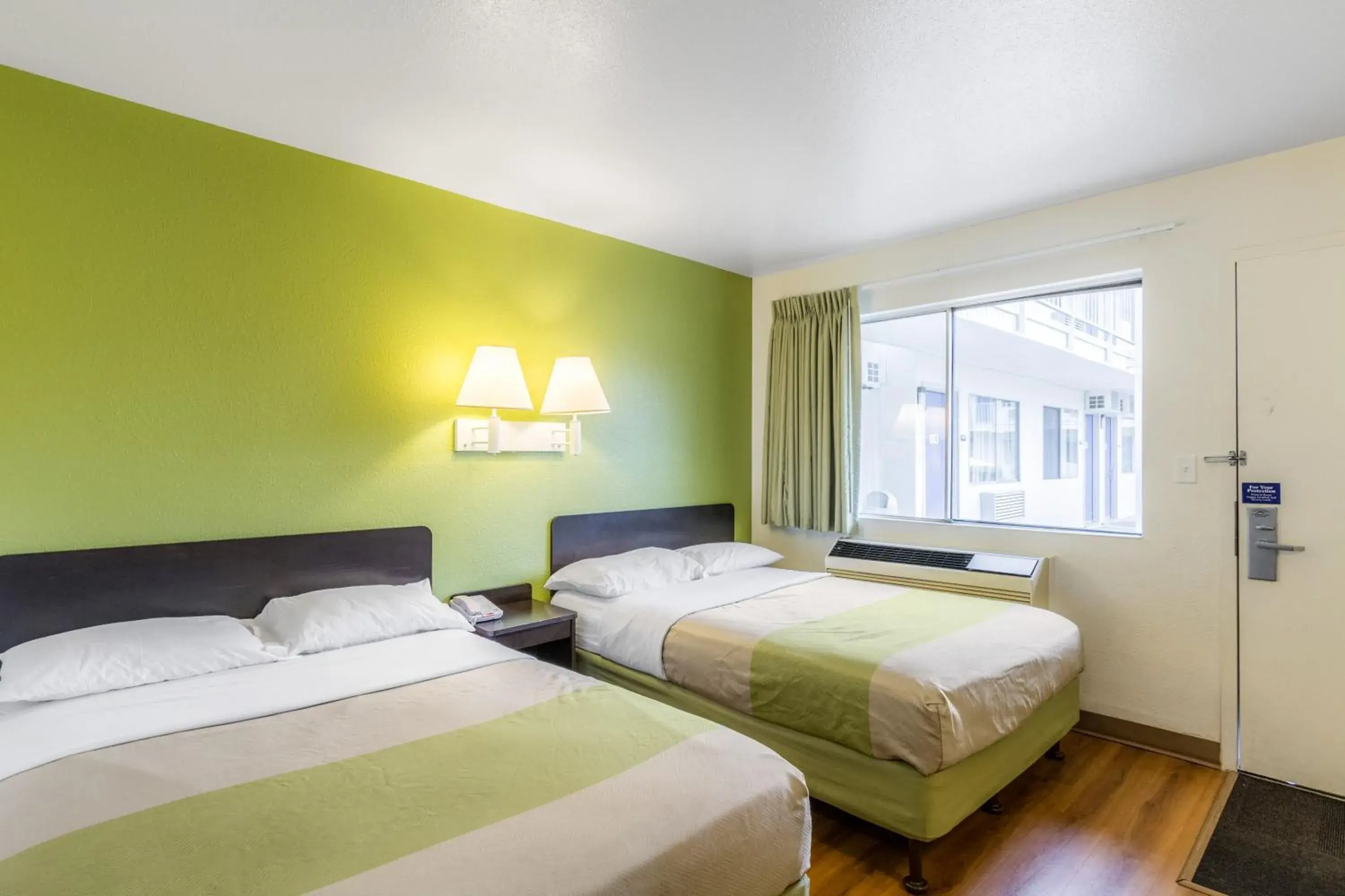 Bedroom, Bed in Motel 6-Green Bay, WI