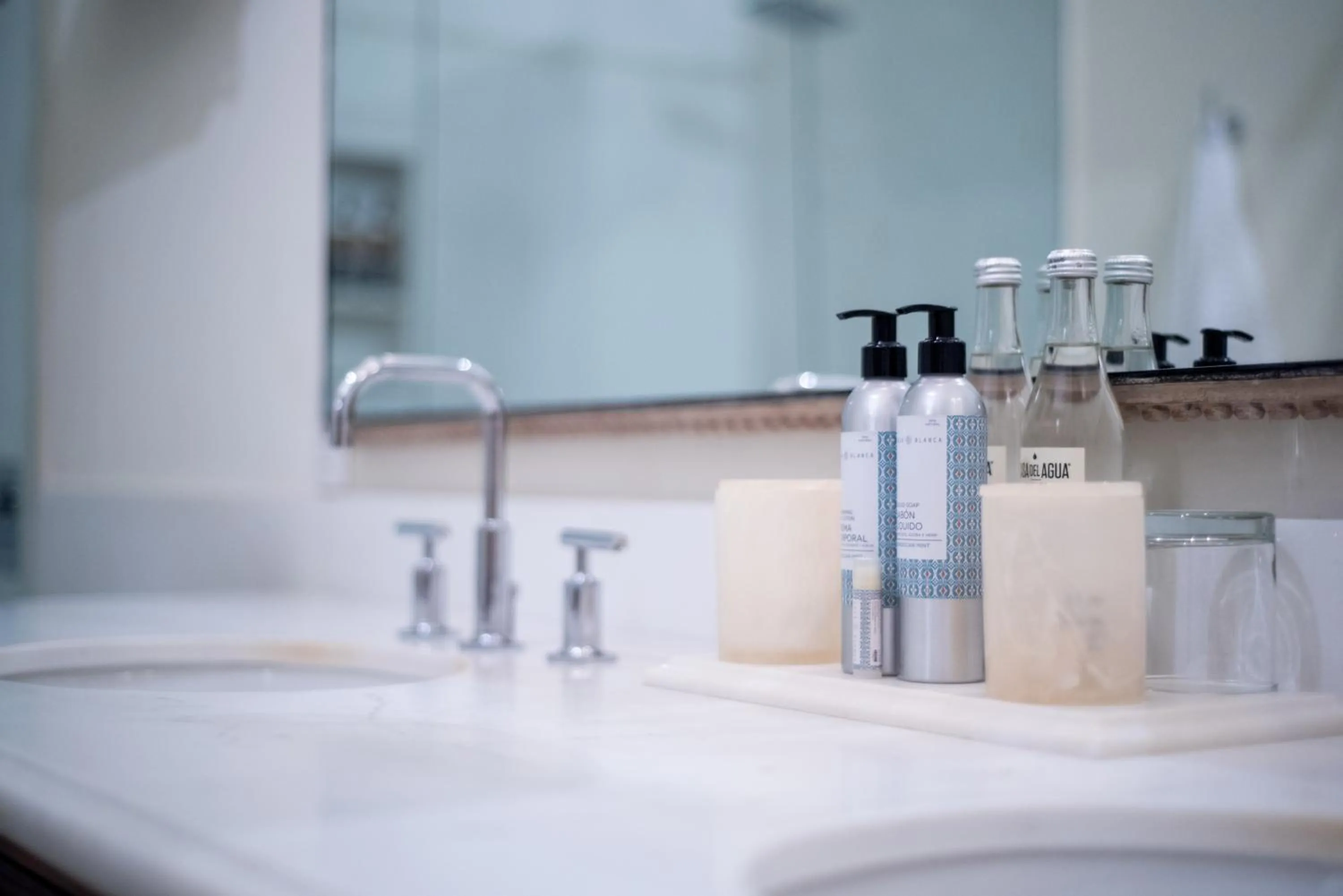 Bathroom in Hotel Casa Blanca 7