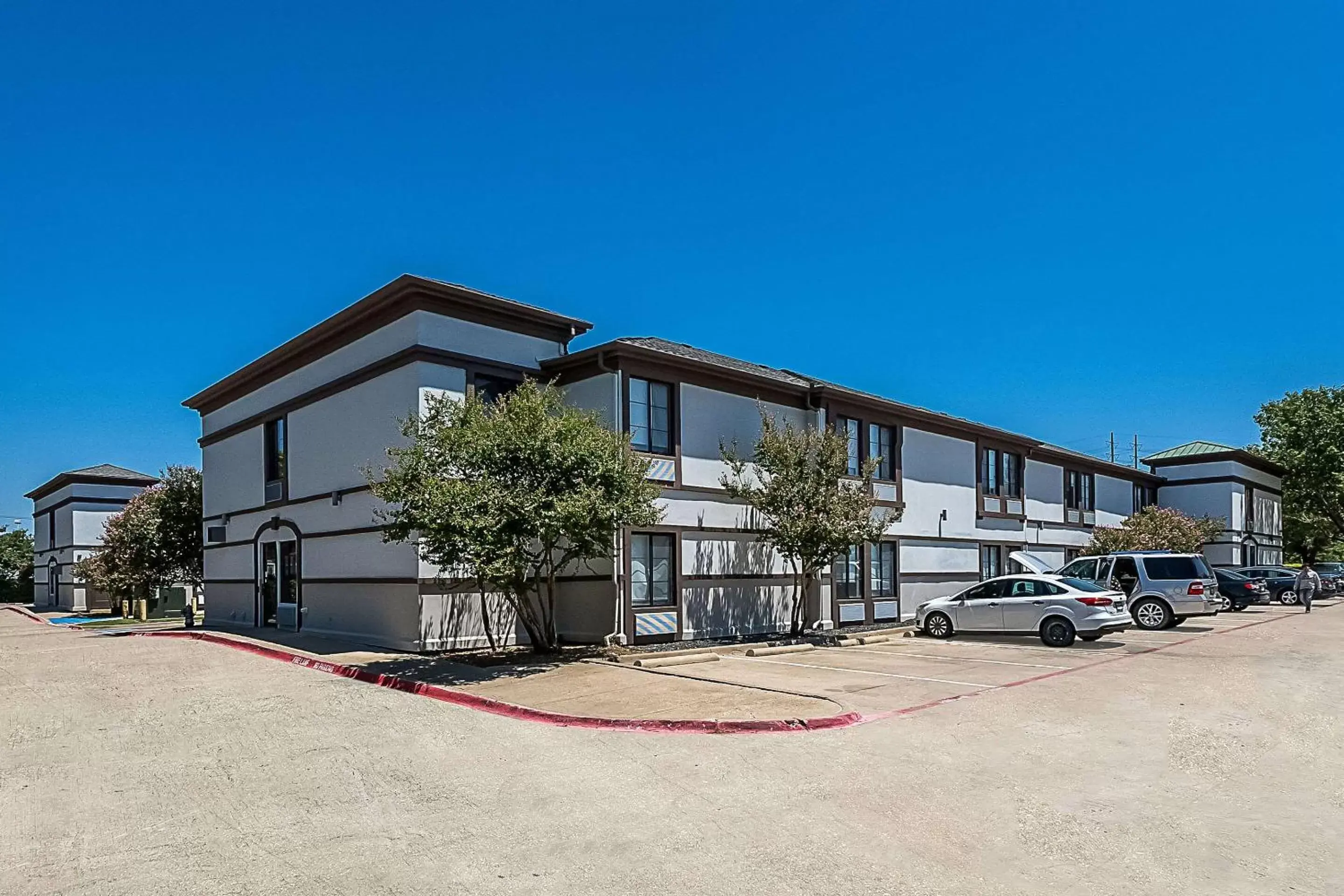 Property Building in Quality Inn & Suites DFW Airport South
