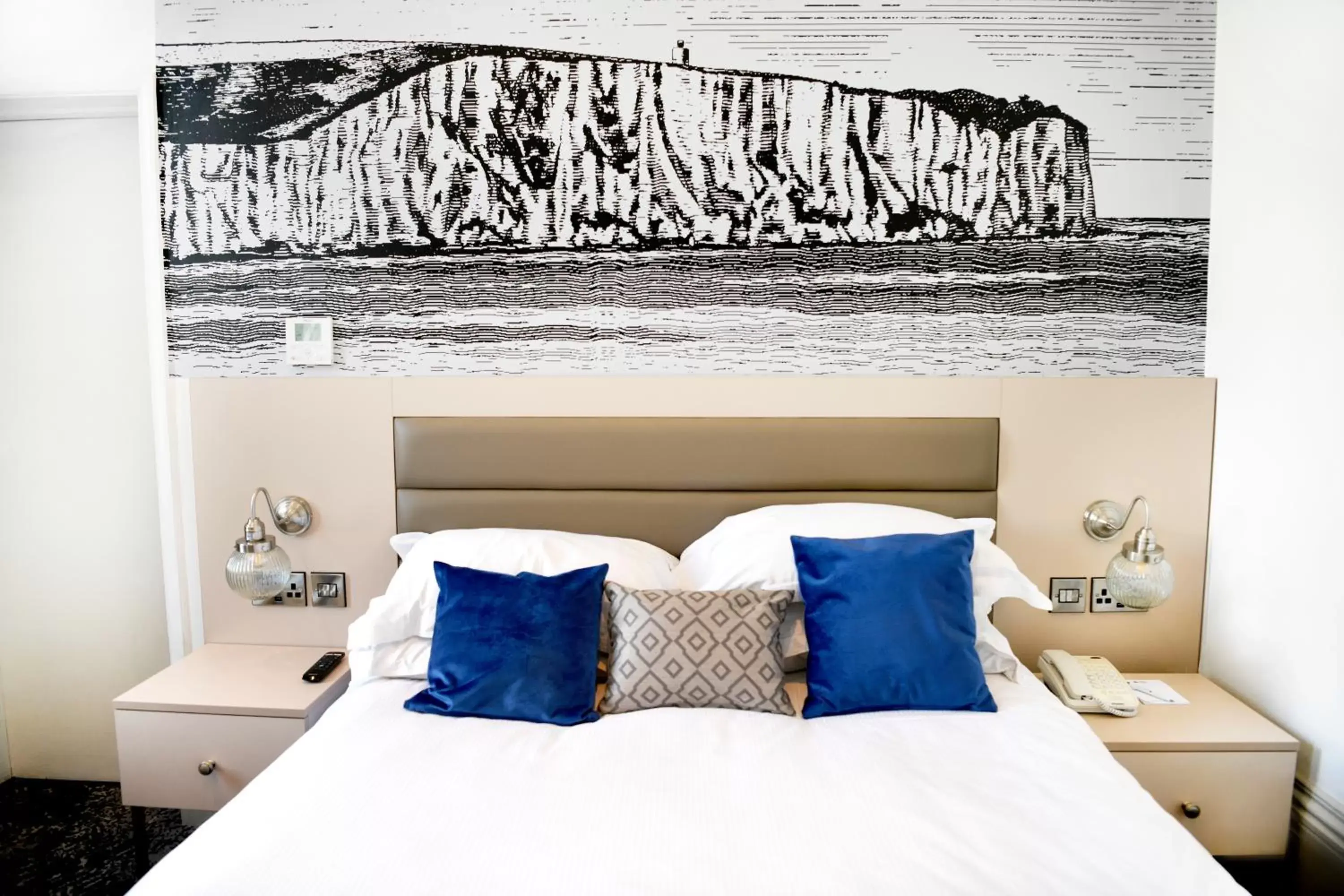 Bedroom, Bed in Best Western Premier Dover Marina Hotel & Spa