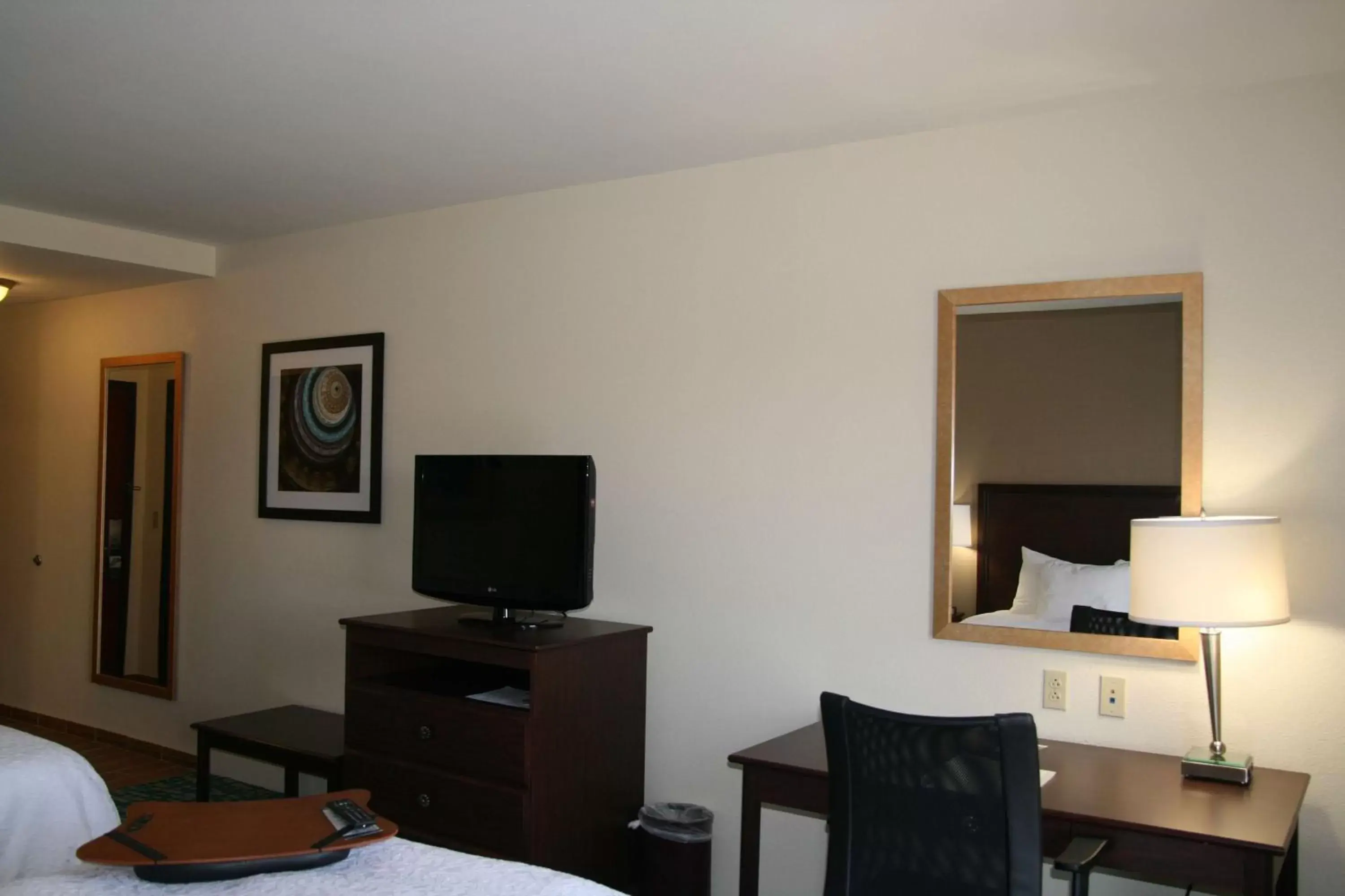 Bed, TV/Entertainment Center in Hampton Inn and Suites Amarillo West