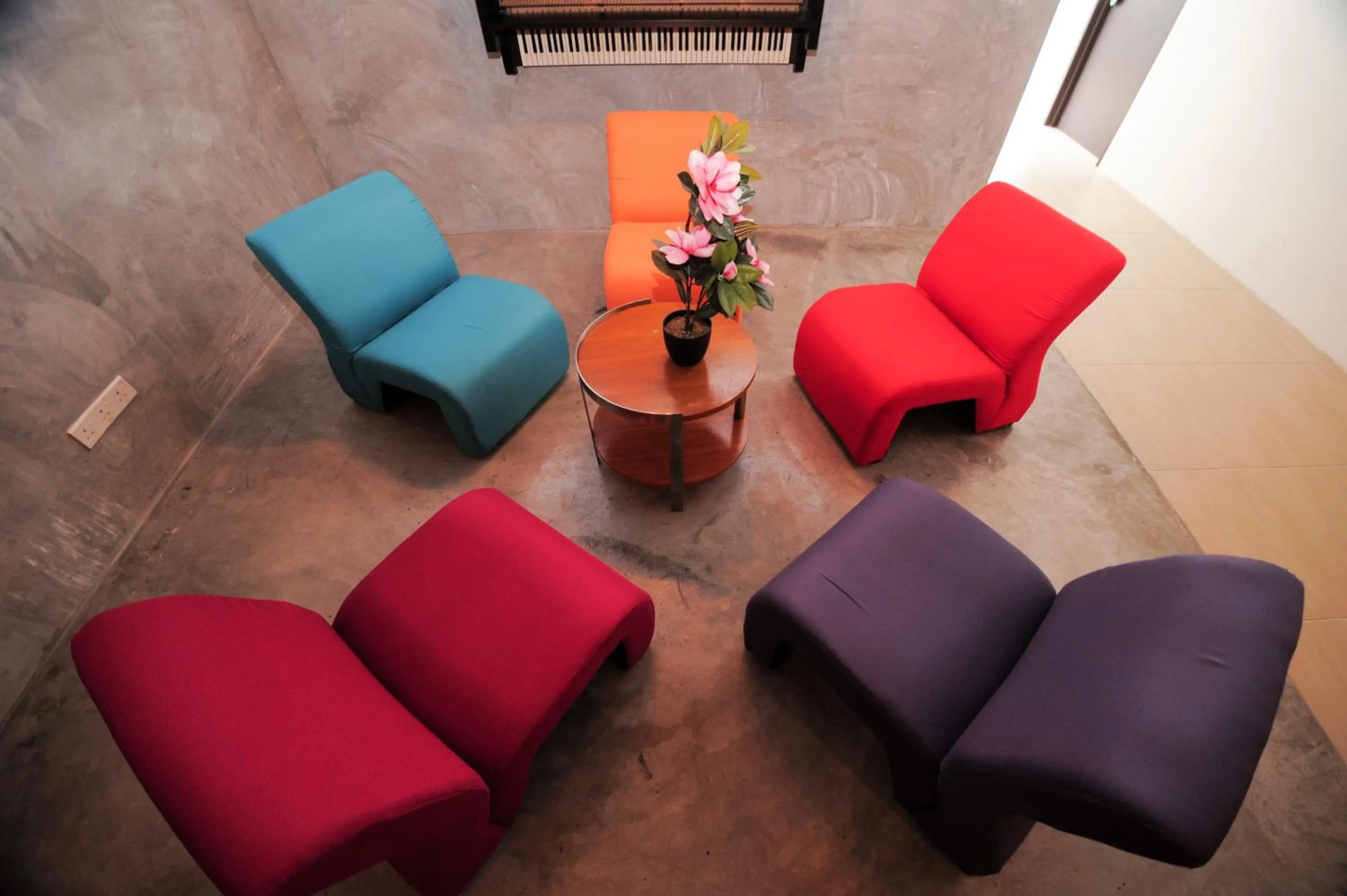 Communal lounge/ TV room in Hotel Mezzo