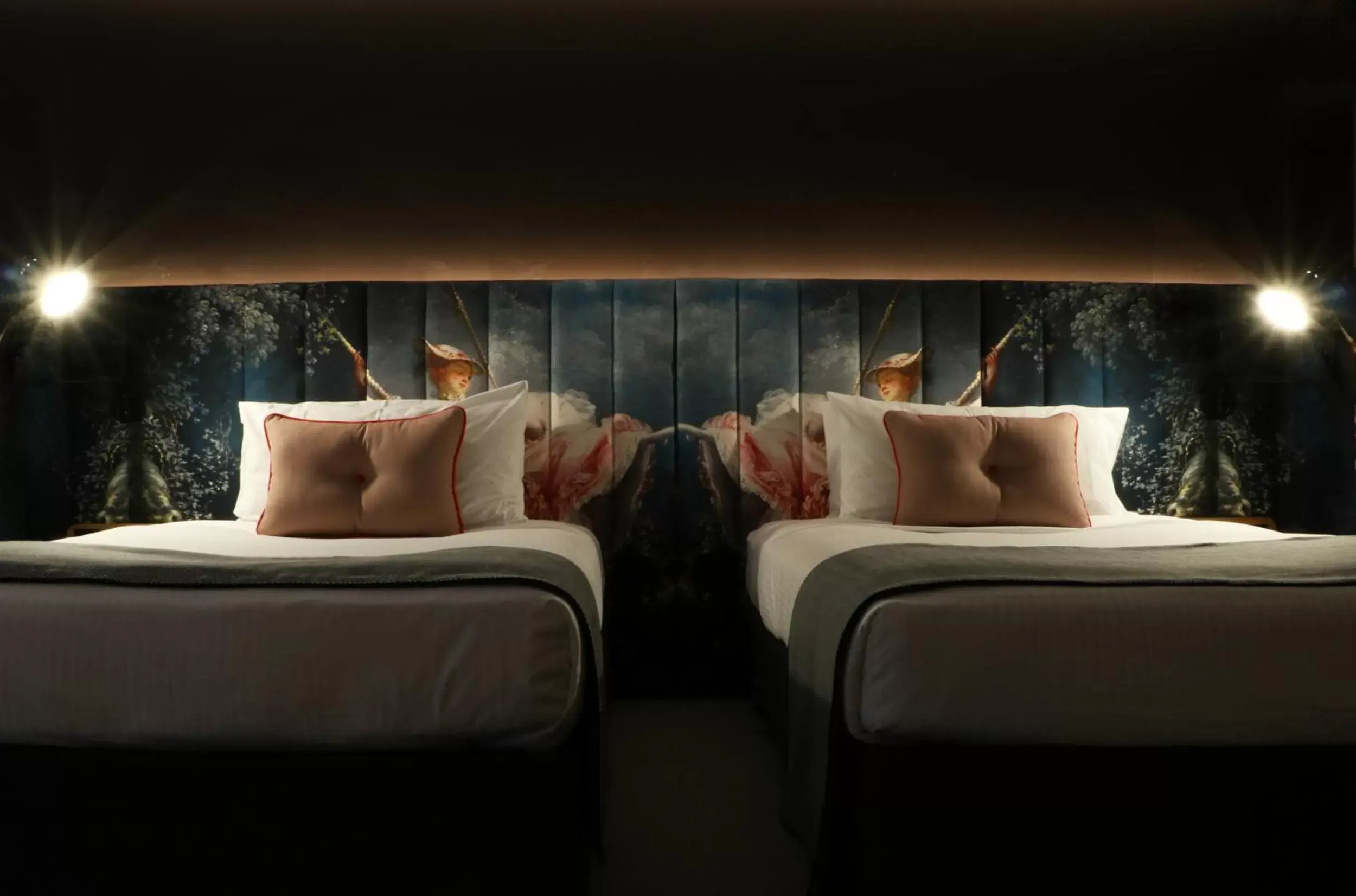 Bed in Ovolo Woolloomooloo