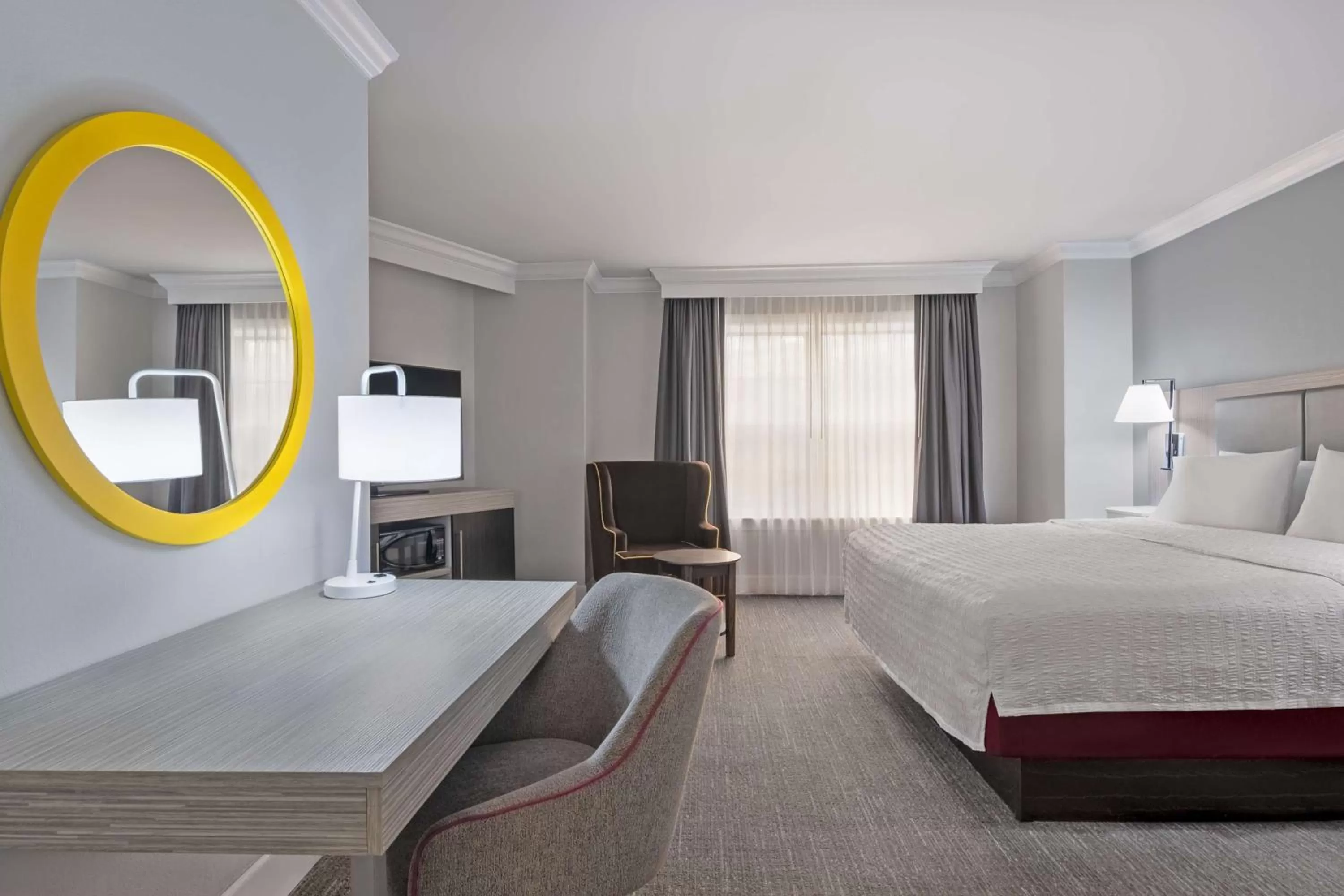 Bedroom, Bed in Hampton Inn & Suites Stamford