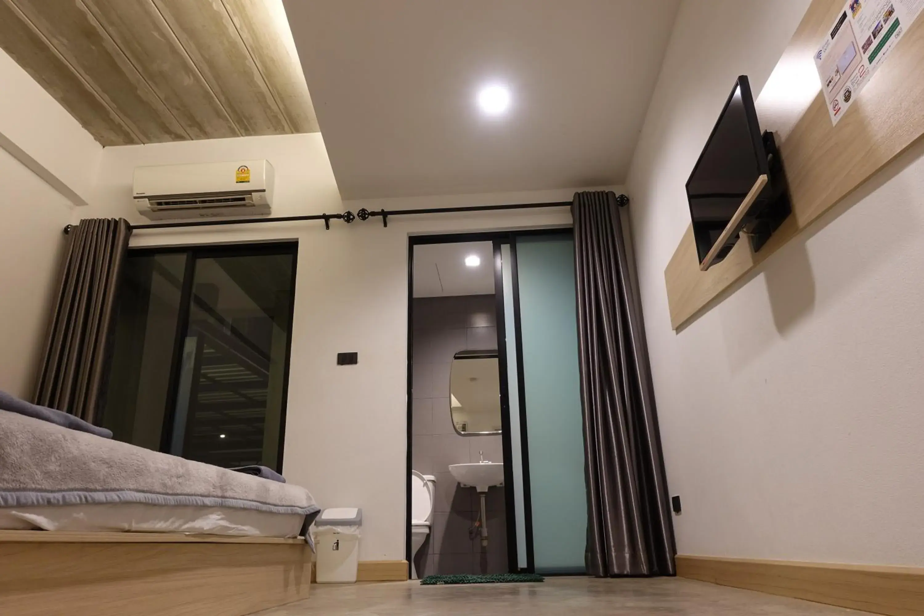 Double Room in Bed-room at Suvarnabhumi Airport - Newly renovated Double Room in Bed-room at Suvarnabhumi Airport - Newly renovated