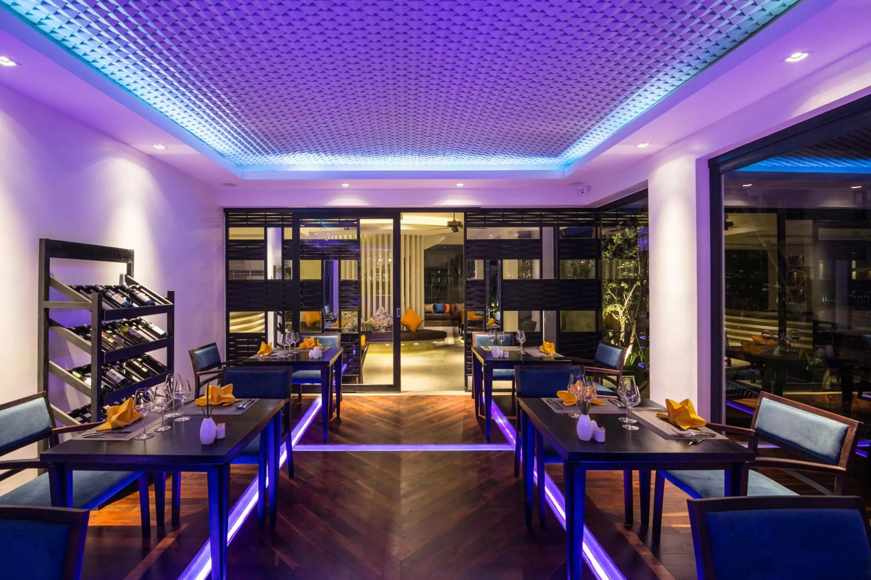 Restaurant/places to eat in Apsara Residence Hotel