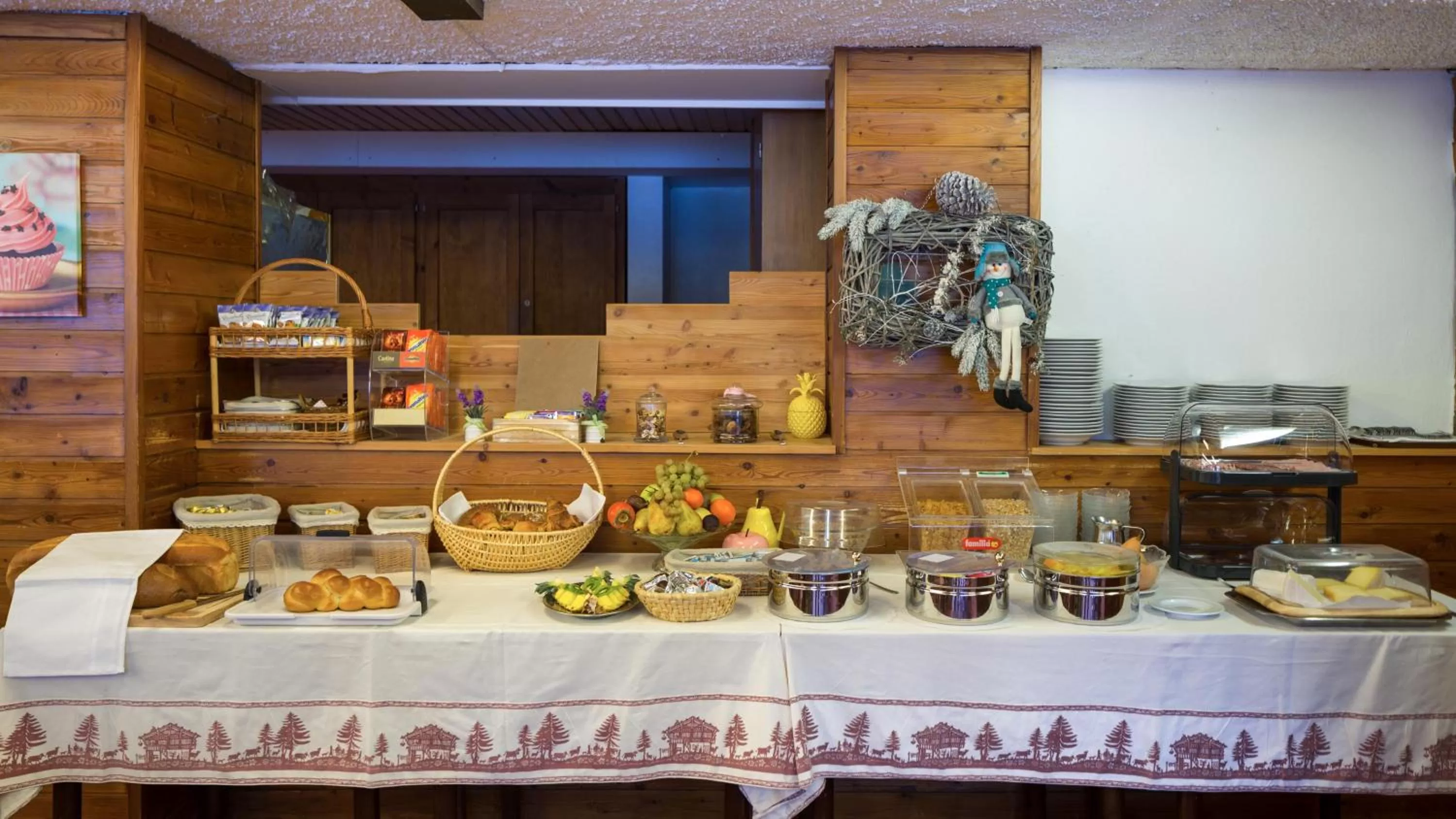 Continental breakfast in Hotel La Prairie