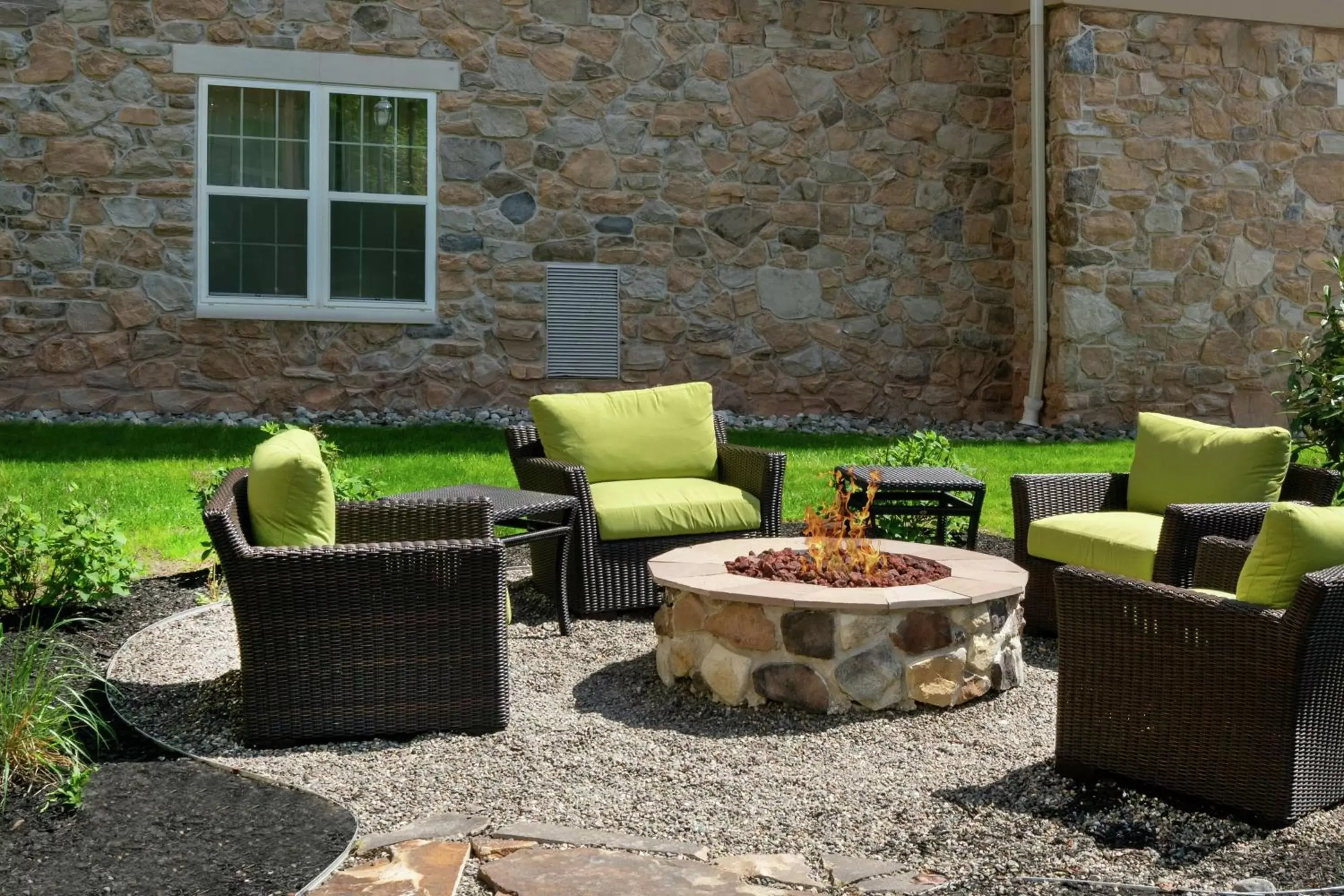 Property building, Patio/Outdoor Area in Homewood Suites by Hilton Philadelphia-Valley Forge