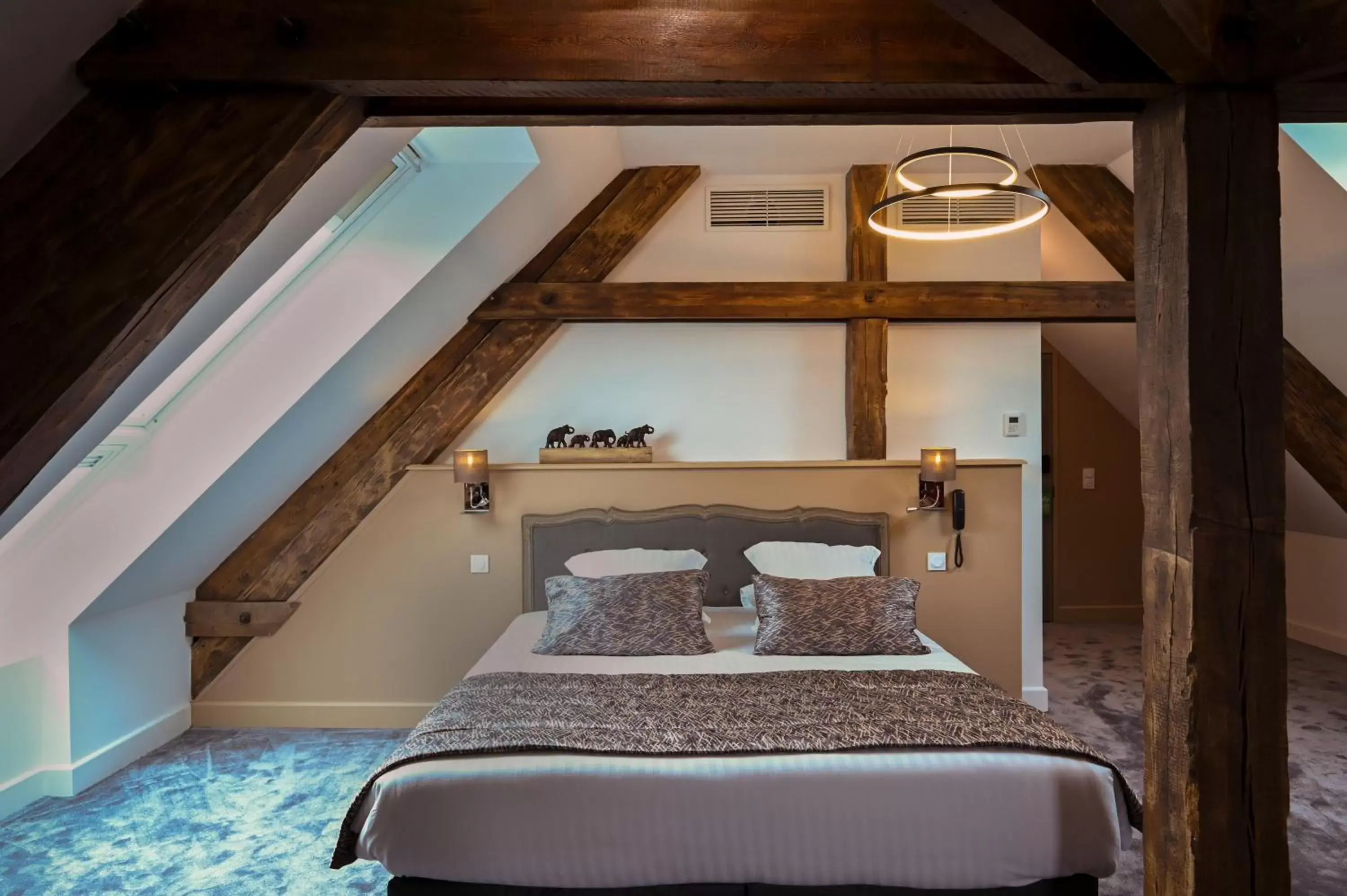Bedroom, Bed in Belle Normandy