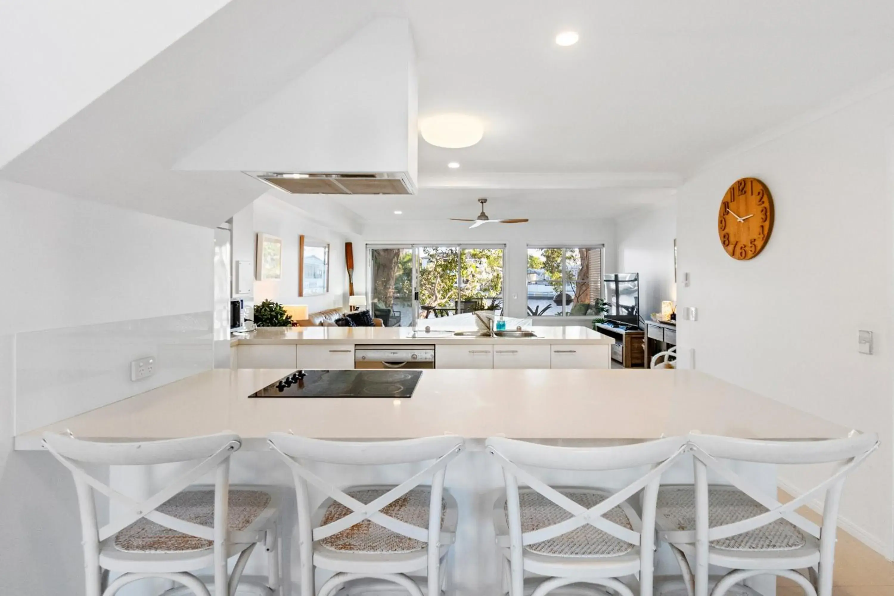 Kitchen/Kitchenette in Noosa Entrance Waterfront Resort