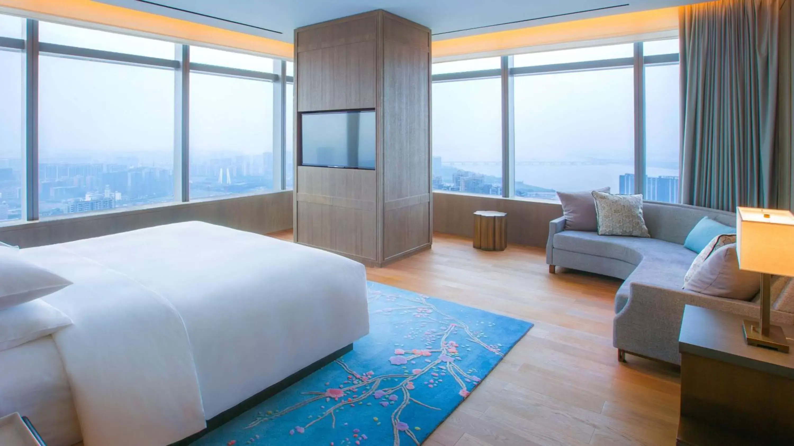 Photo of the whole room, Sea View in Park Hyatt Hangzhou