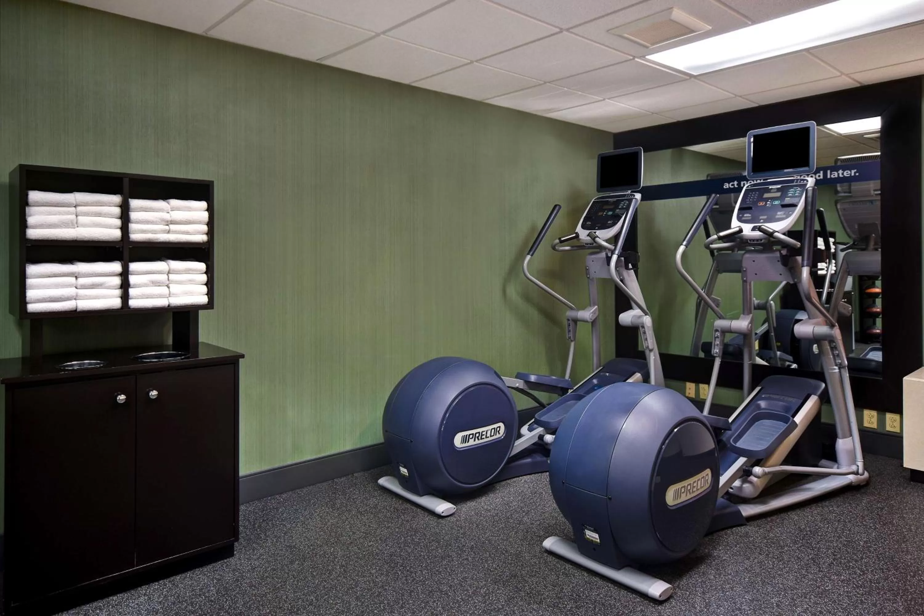 Fitness centre/facilities in Hampton Inn White River Junction