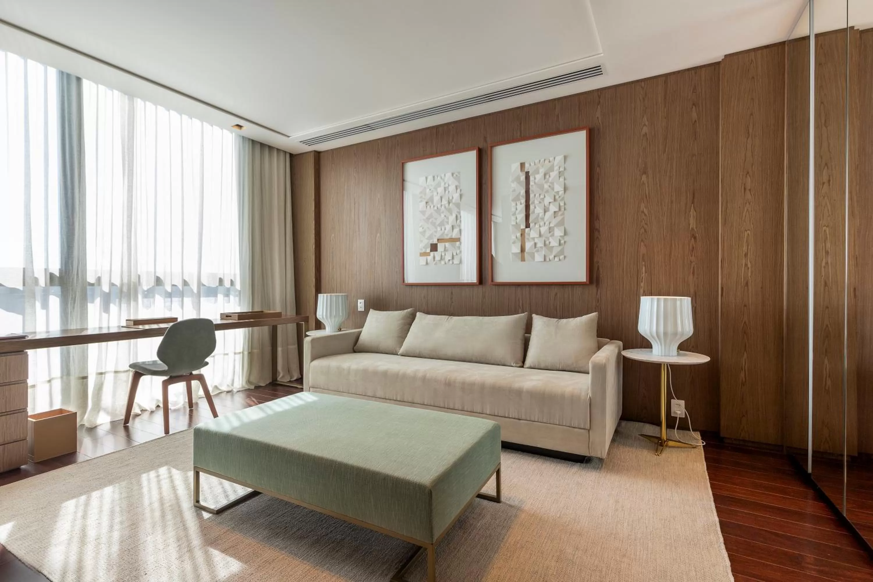 Living room, Bed in LK Design Hotel Florianópolis