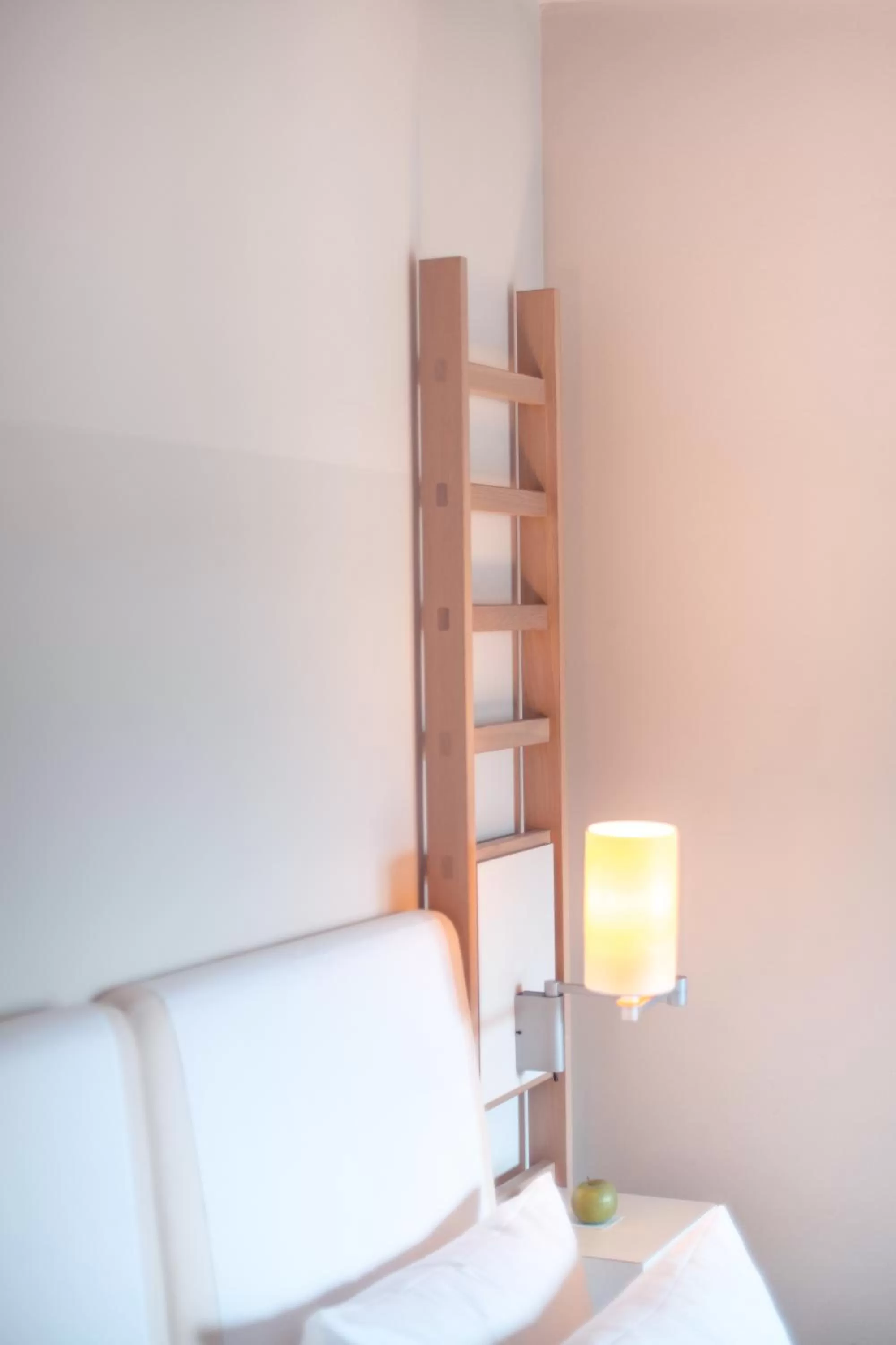 Bed in Hotel Bleibtreu Berlin by Golden Tulip