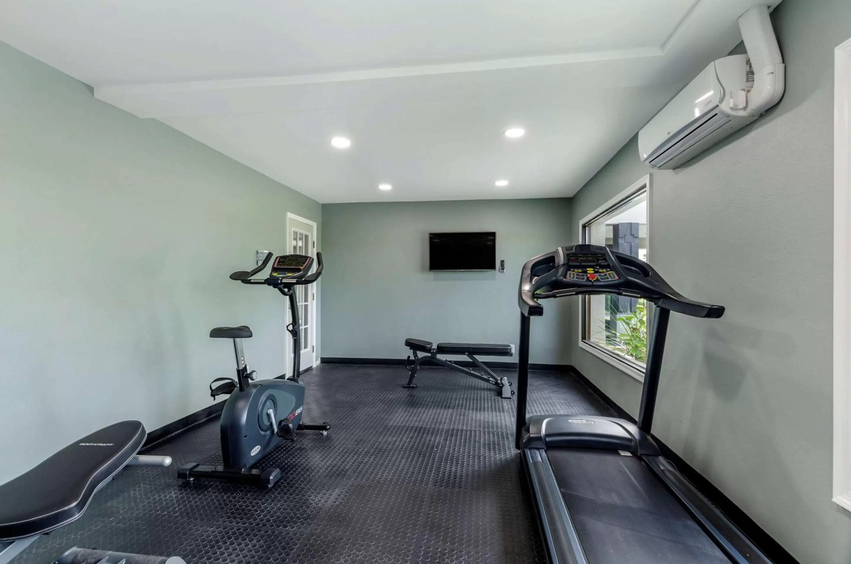 Fitness centre/facilities in Quality Inn Verona - Staunton North