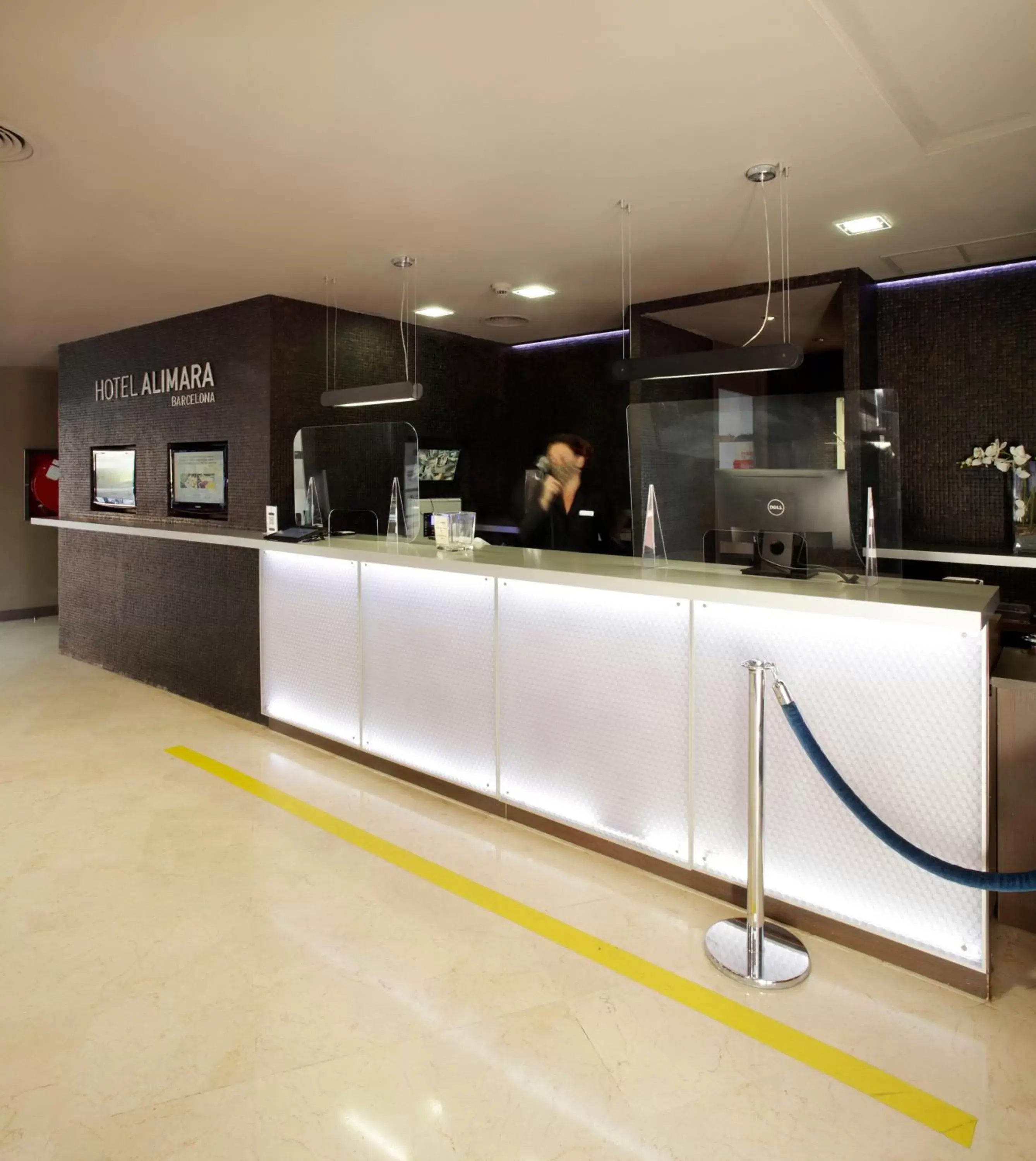 Lobby or reception in Hotel Alimara