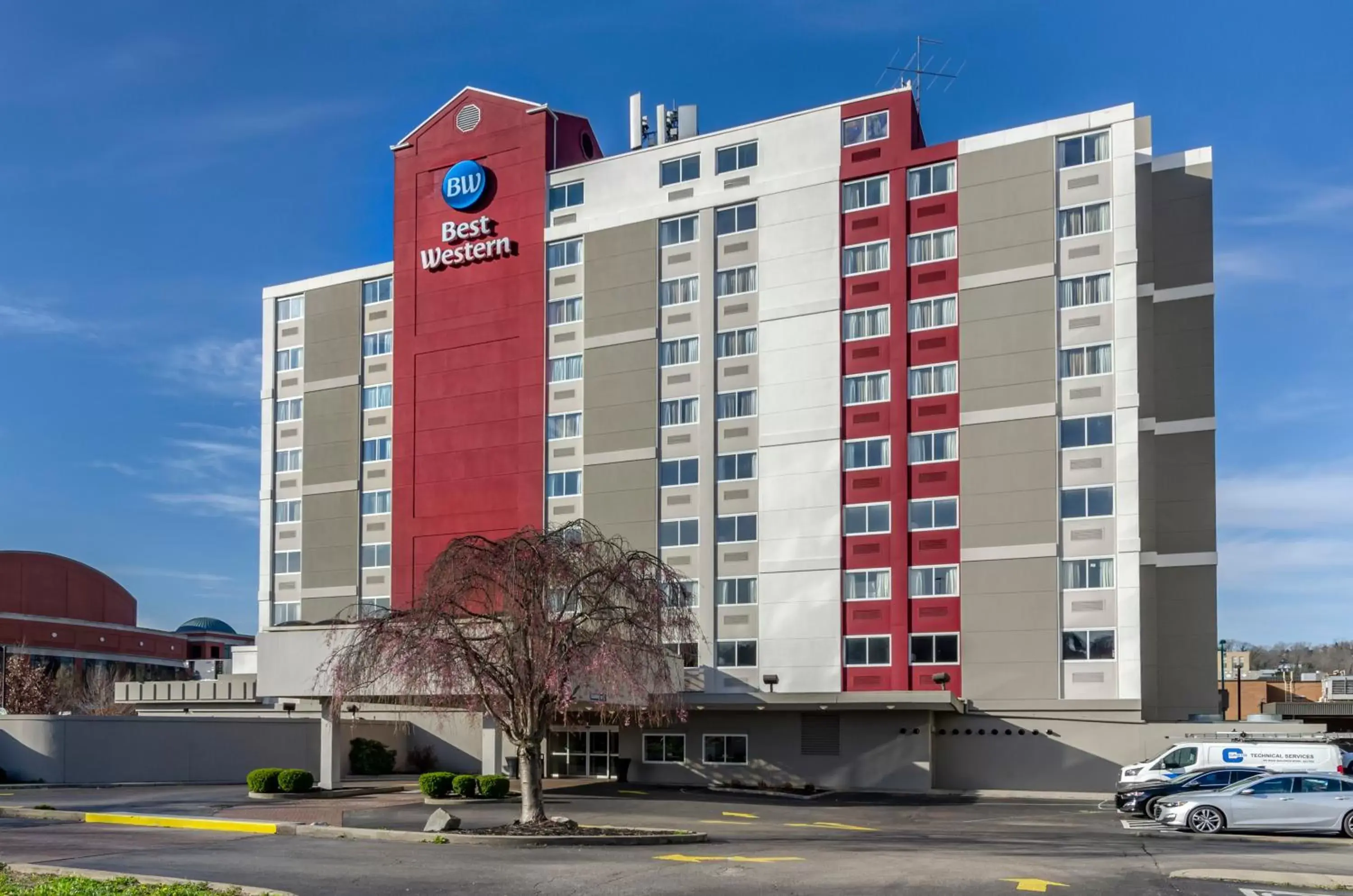 Property Building in Best Western Charleston