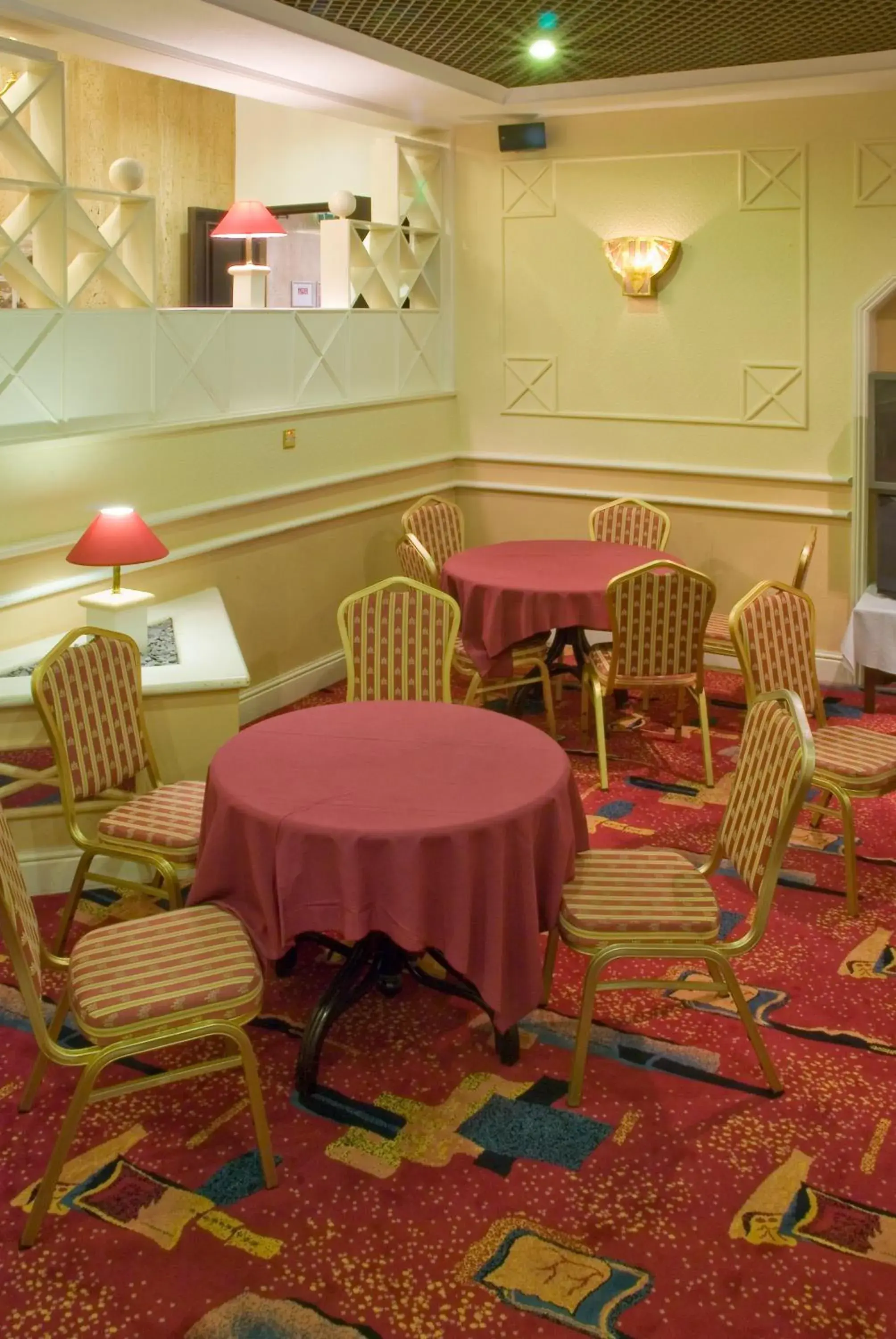 Lounge or bar in Britannia Hotel Coventry Lounge or bar in Britannia Hotel Coventry