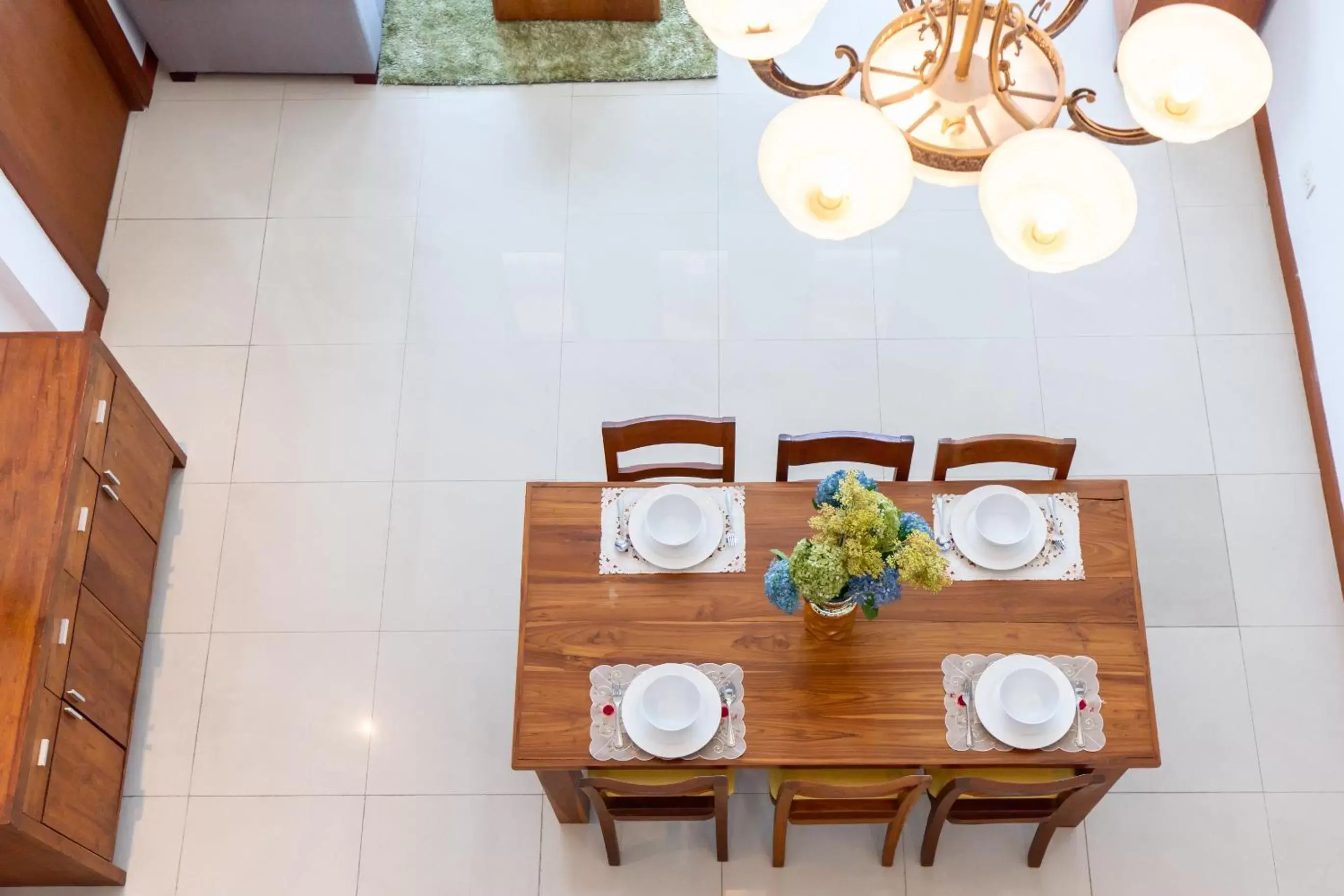 Dining Area in Lasalle Suites Hotel & Residence
