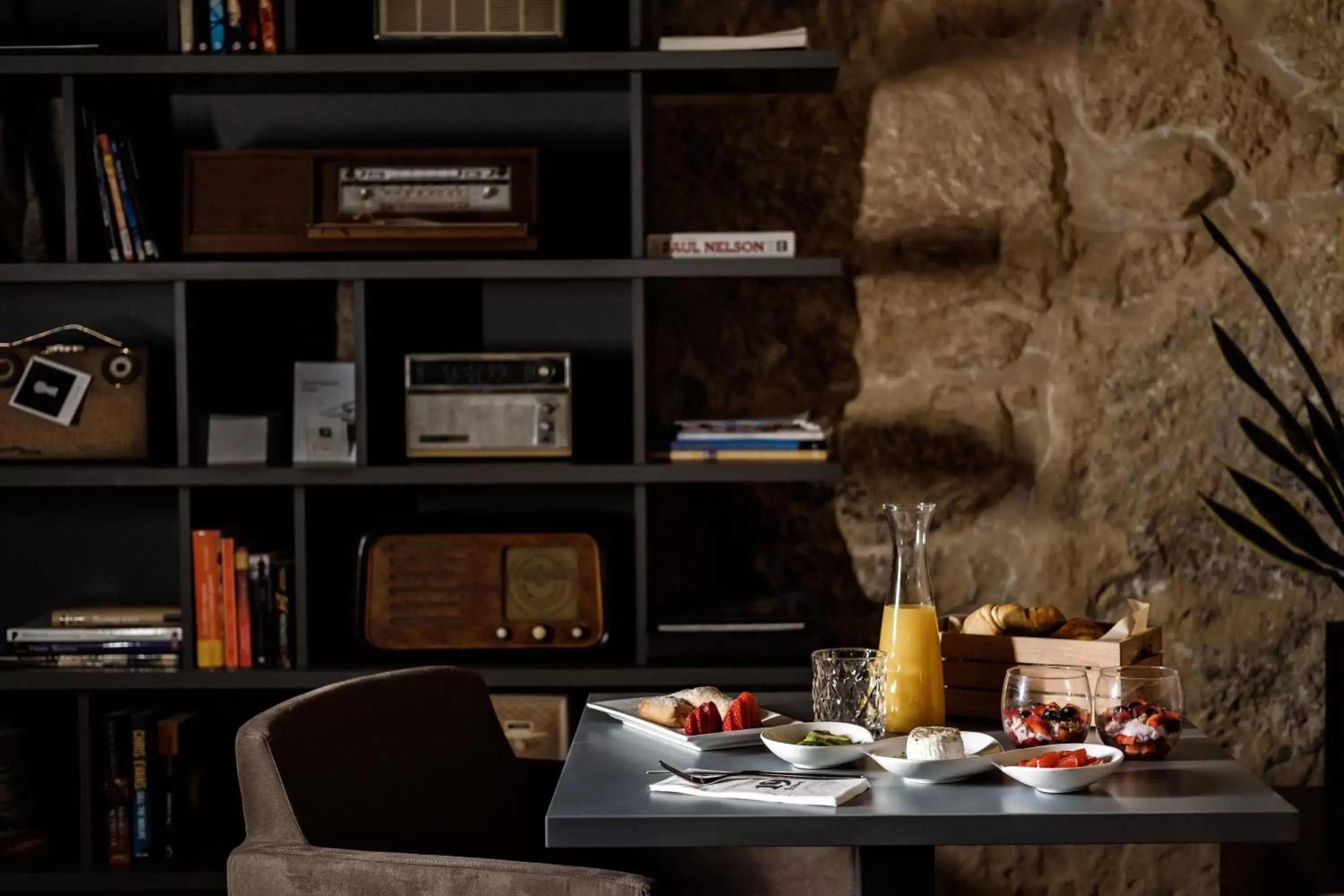 Restaurant/places to eat in 19 ROOMS Restaurant/places to eat in 19 ROOMS