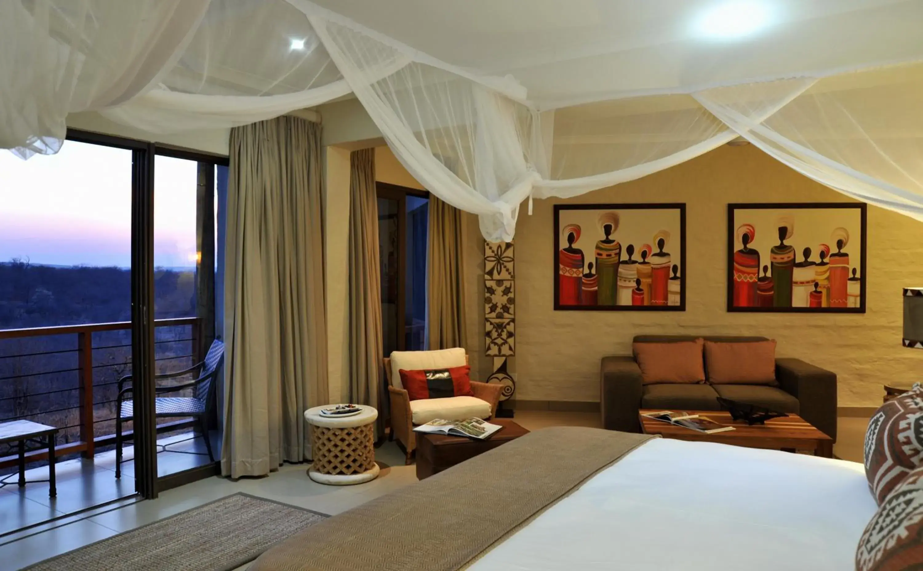 View (from property/room), Bed in Victoria Falls Safari Club