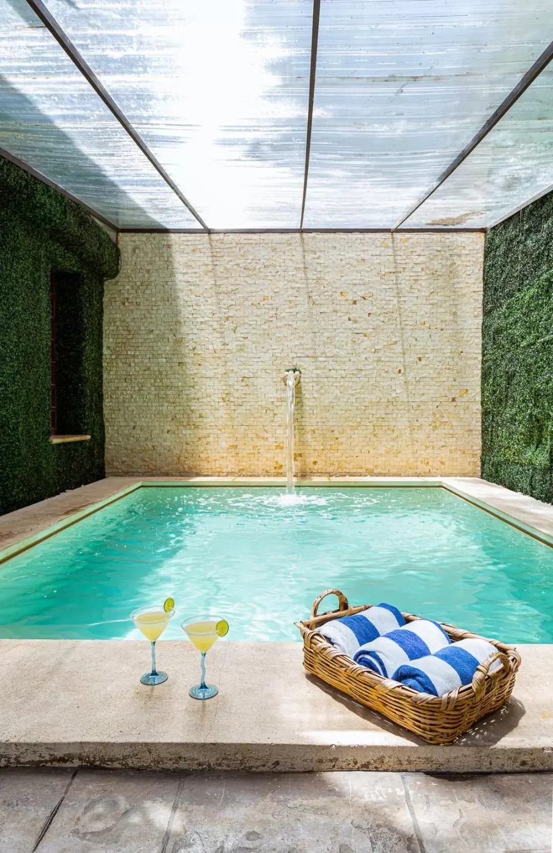 Swimming pool in Viva Merida Hotel Boutique Swimming pool in Viva Merida Hotel Boutique