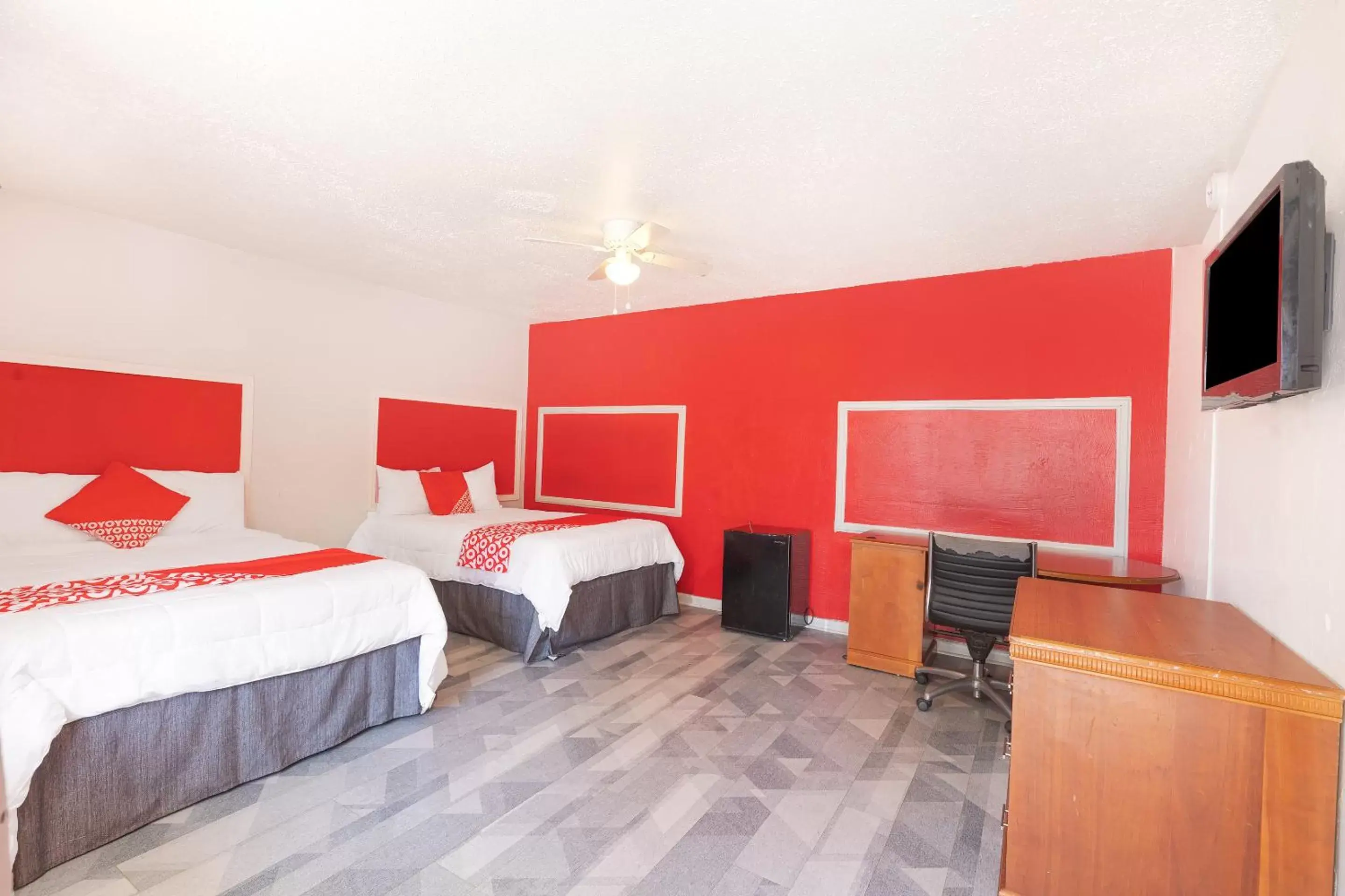 Bedroom, Bed in OYO Hotel Houston, TX near Medical Center NRG Stadium