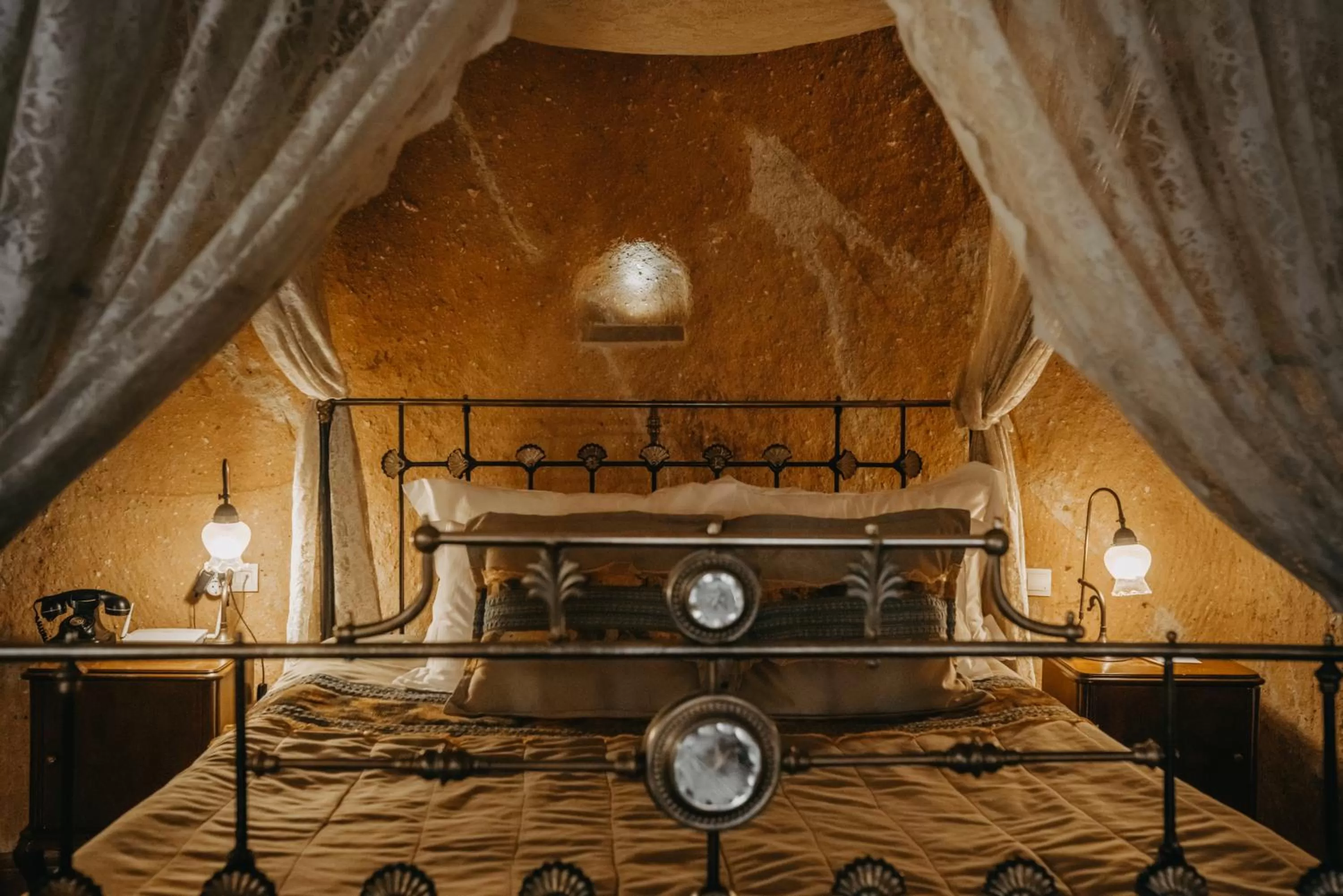 Bed in Dere Suites Cappadocia